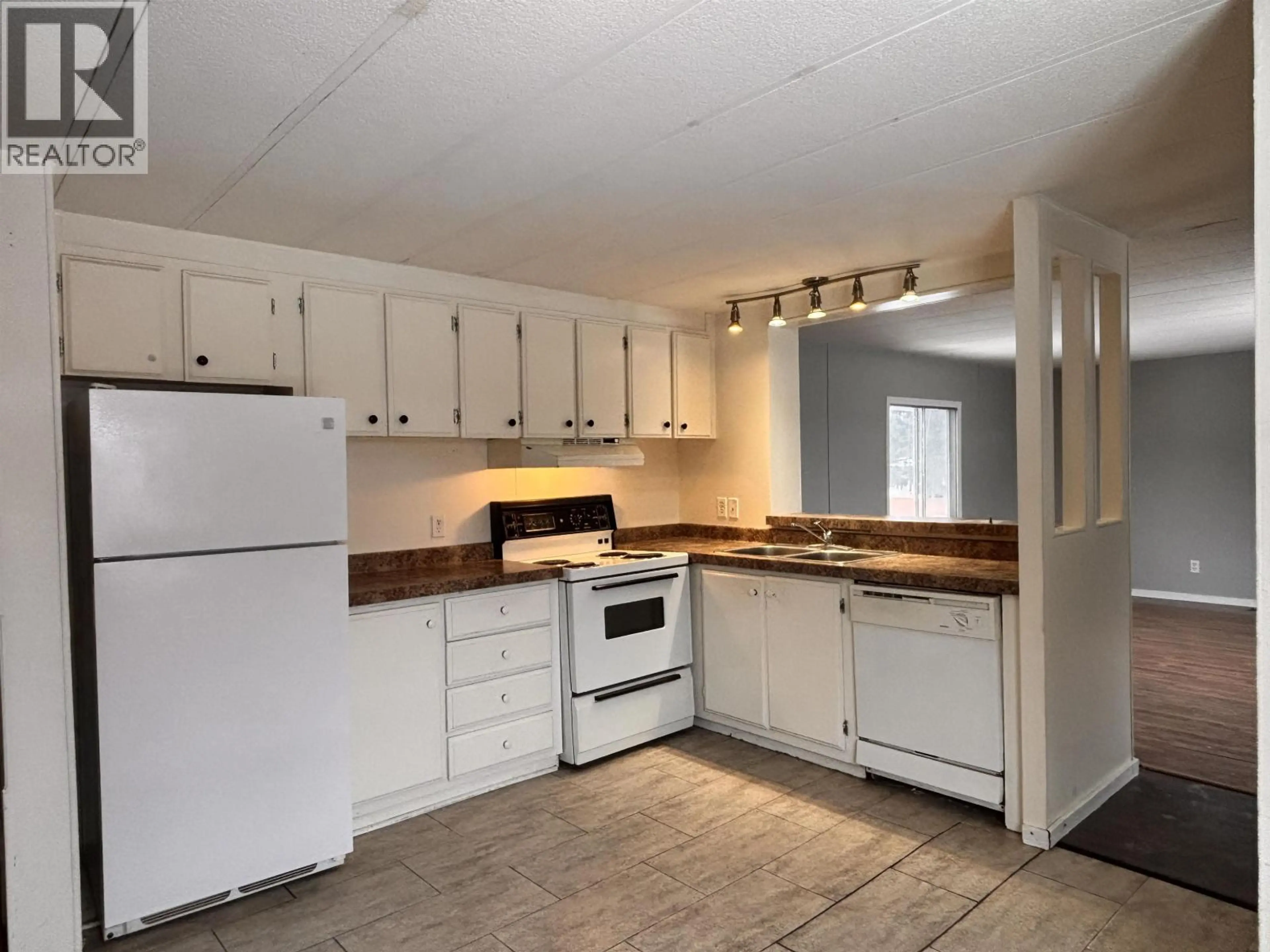 Property at #46 5506 PARK DRIVE, 100 Mile House, BC