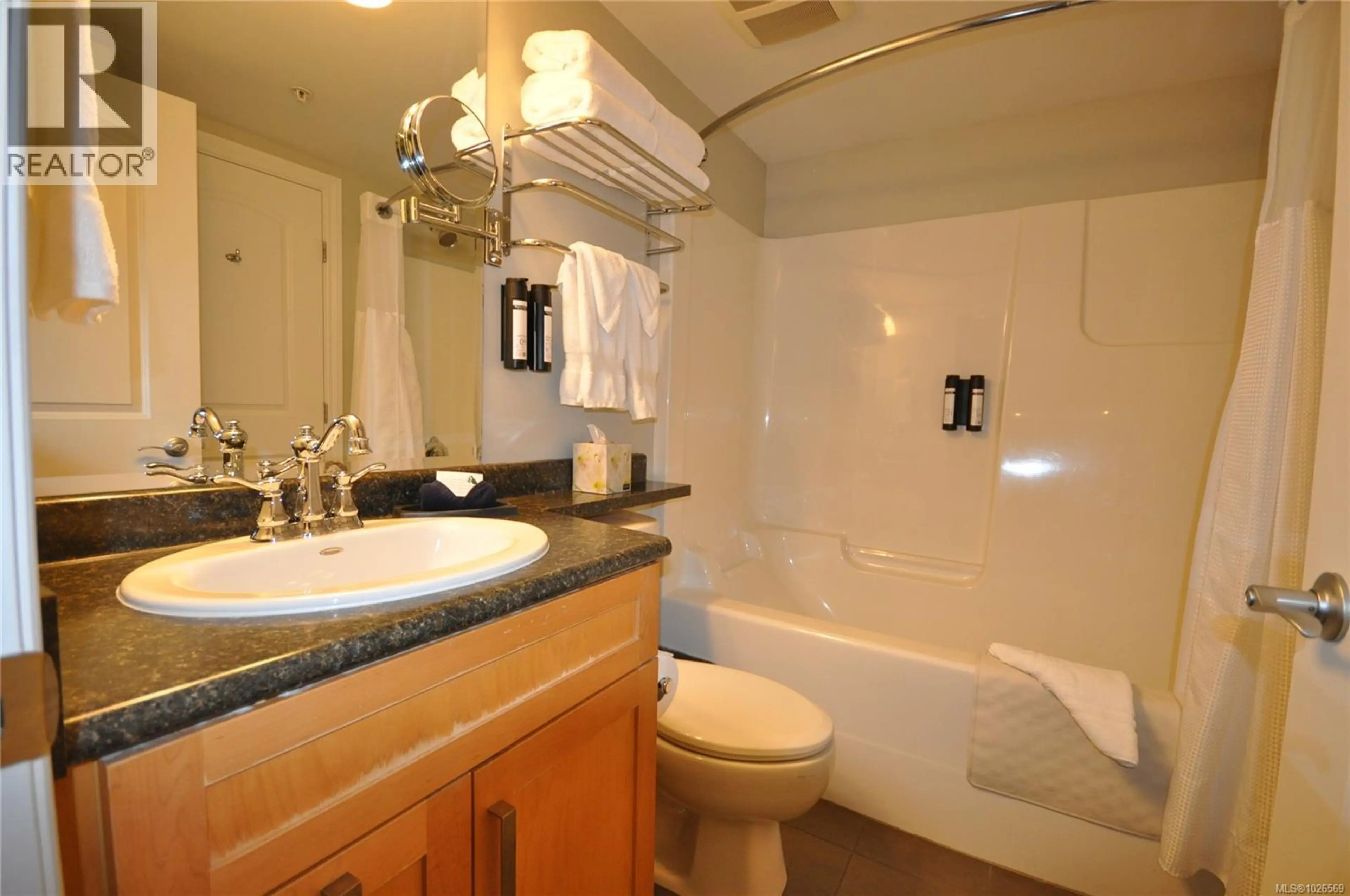 Property at #204D 1800 RIVERSIDE LANE, Courtenay, BC