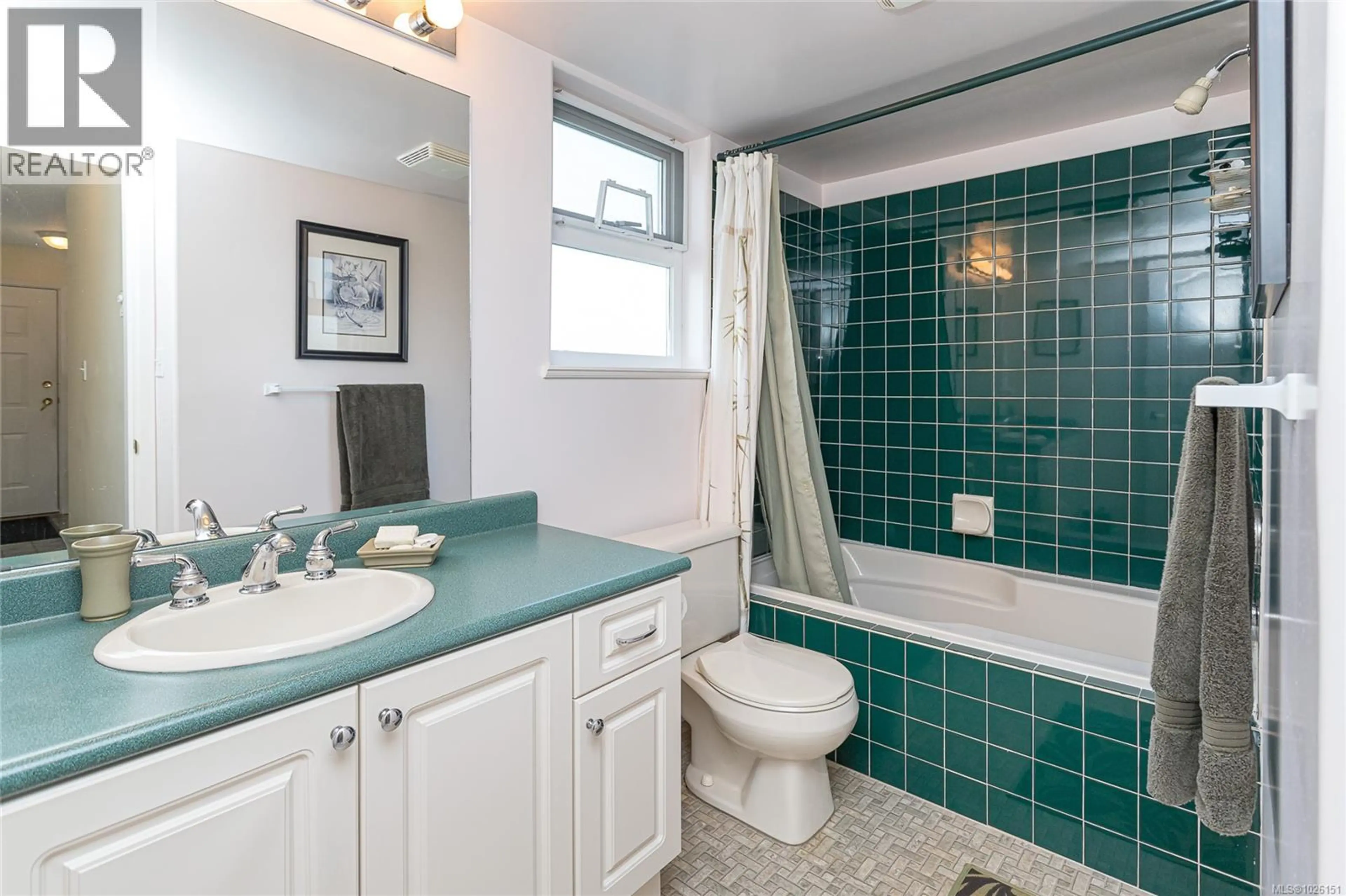 Property at 485 STURDEE ST, Esquimalt, BC