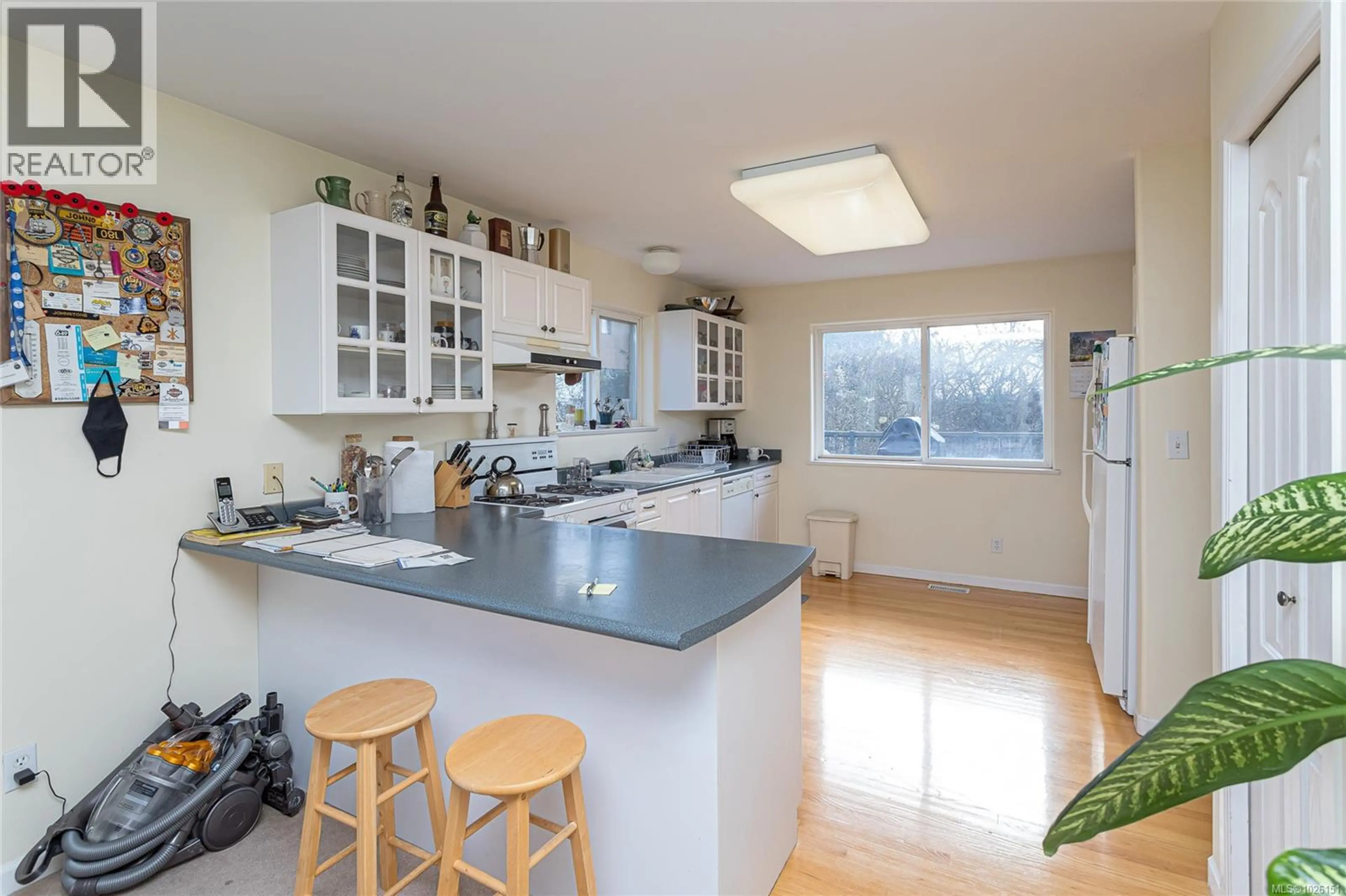 Property at 485 STURDEE ST, Esquimalt, BC