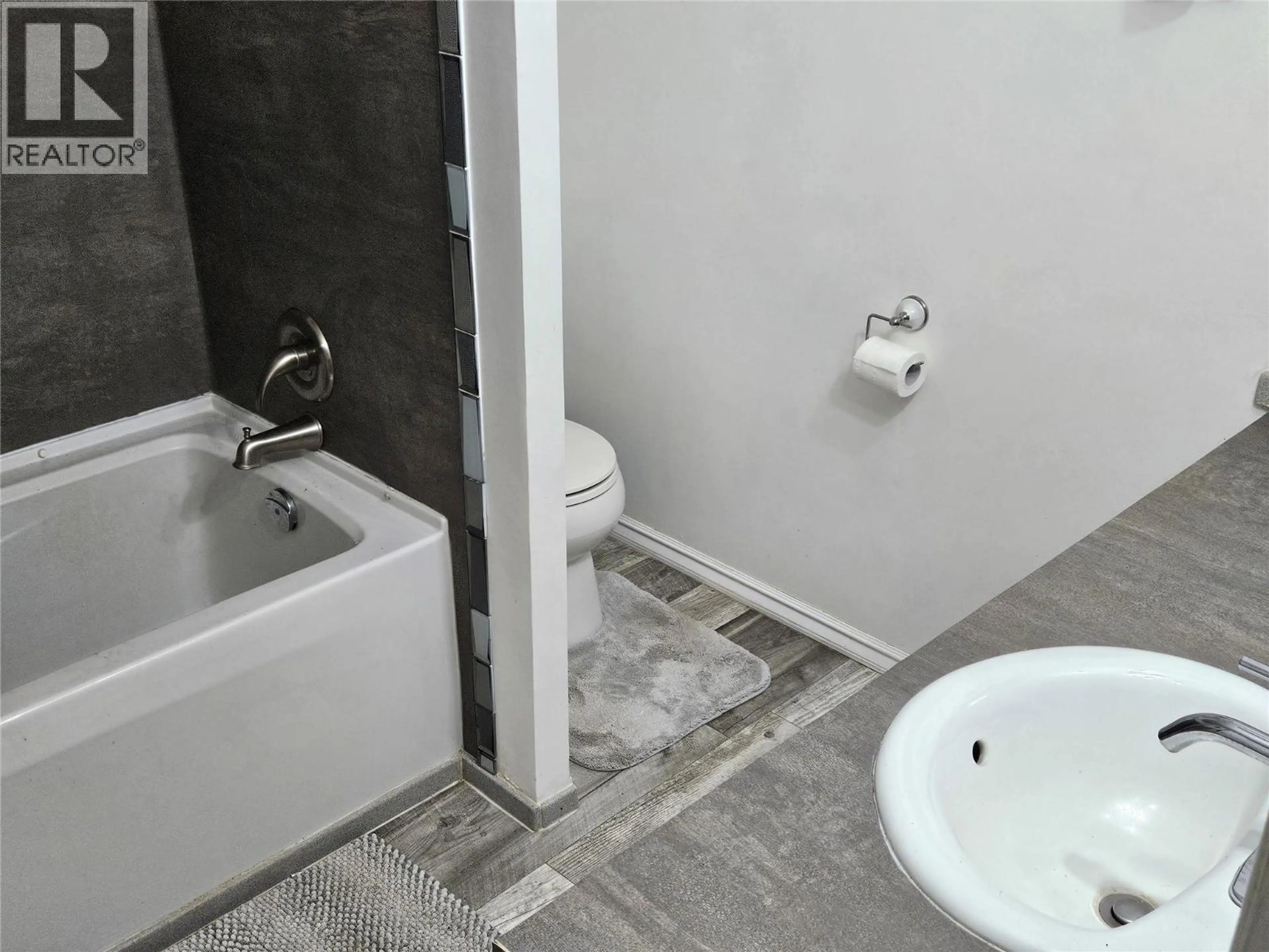 Property at #27 3999 SKAHA LAKE ROAD, Penticton, BC