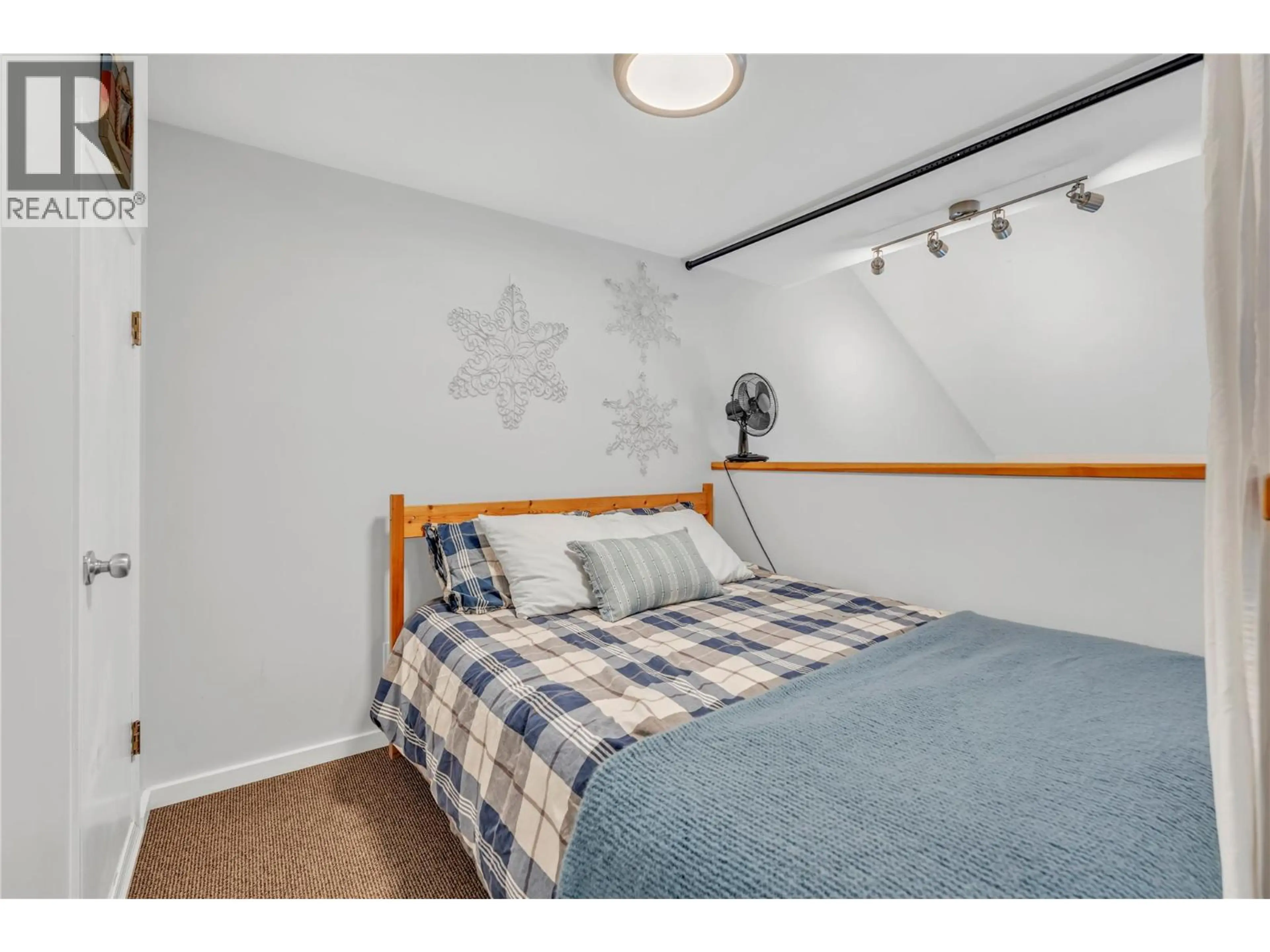 Property at #101 156 CLEARVIEW CRESCENT, Apex Mountain, BC