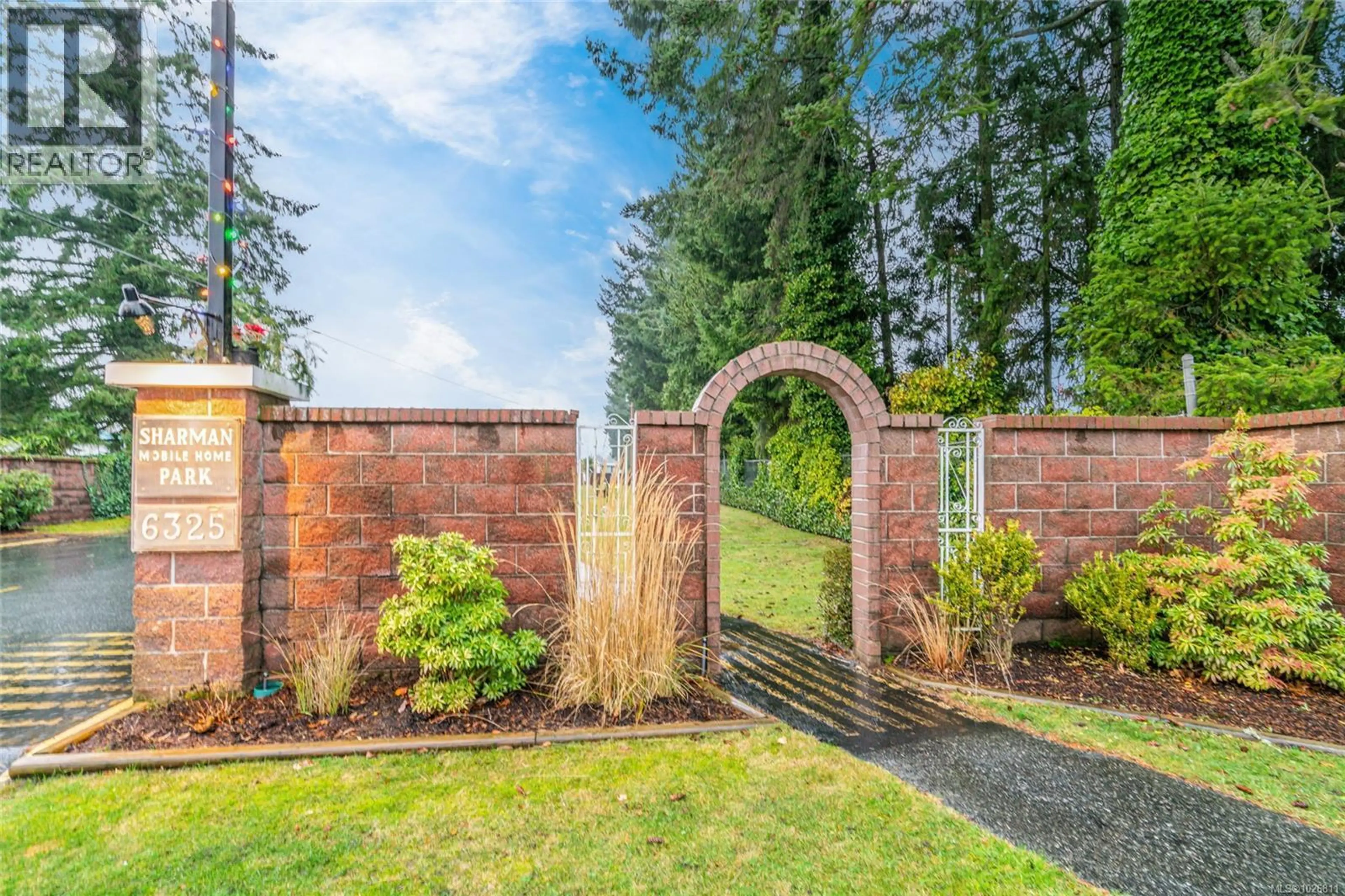 Property at #64 6325 METRAL DR, Nanaimo, BC