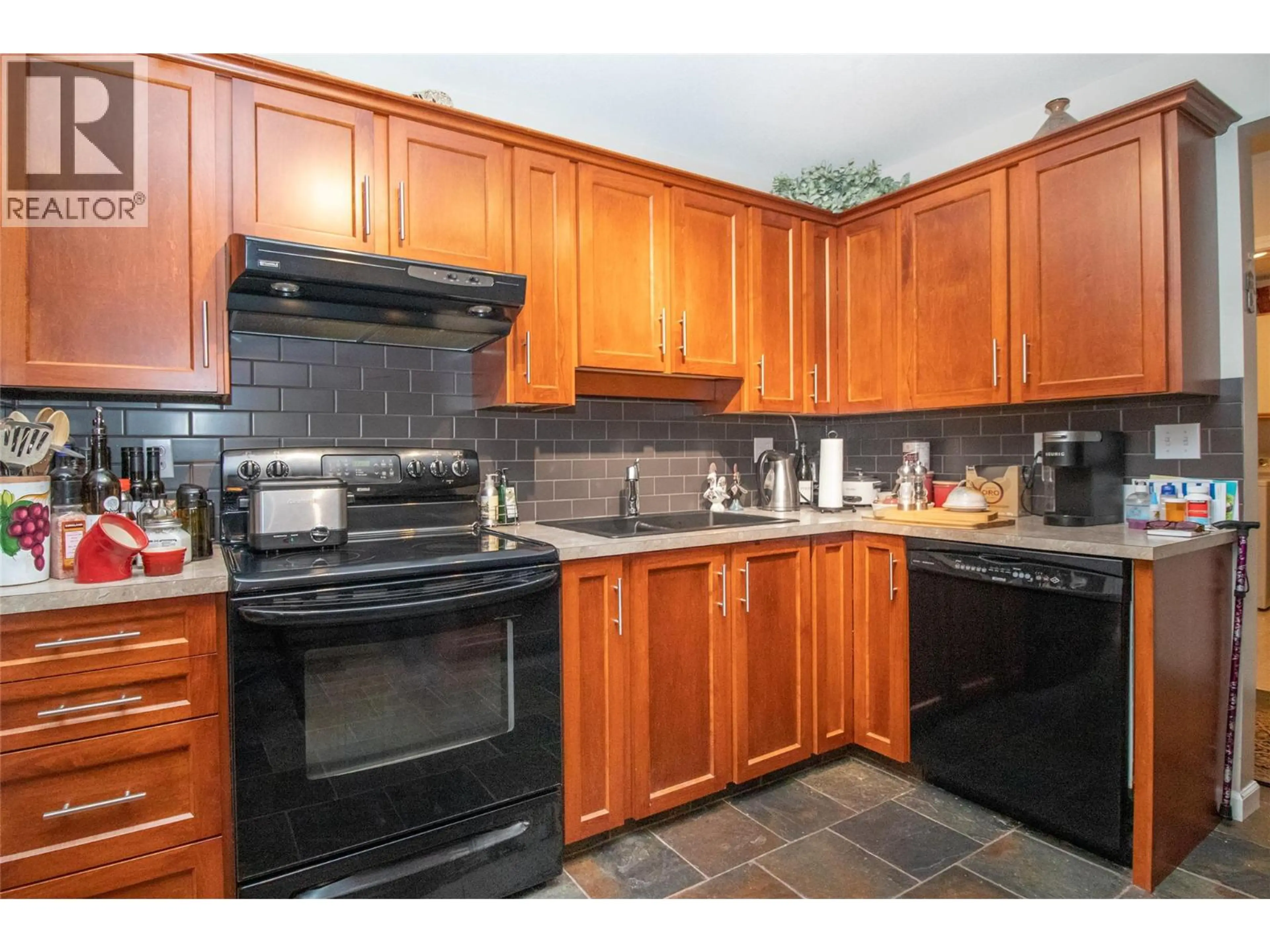 Property at #307 945 LAWRENCE AVENUE, Kelowna, BC