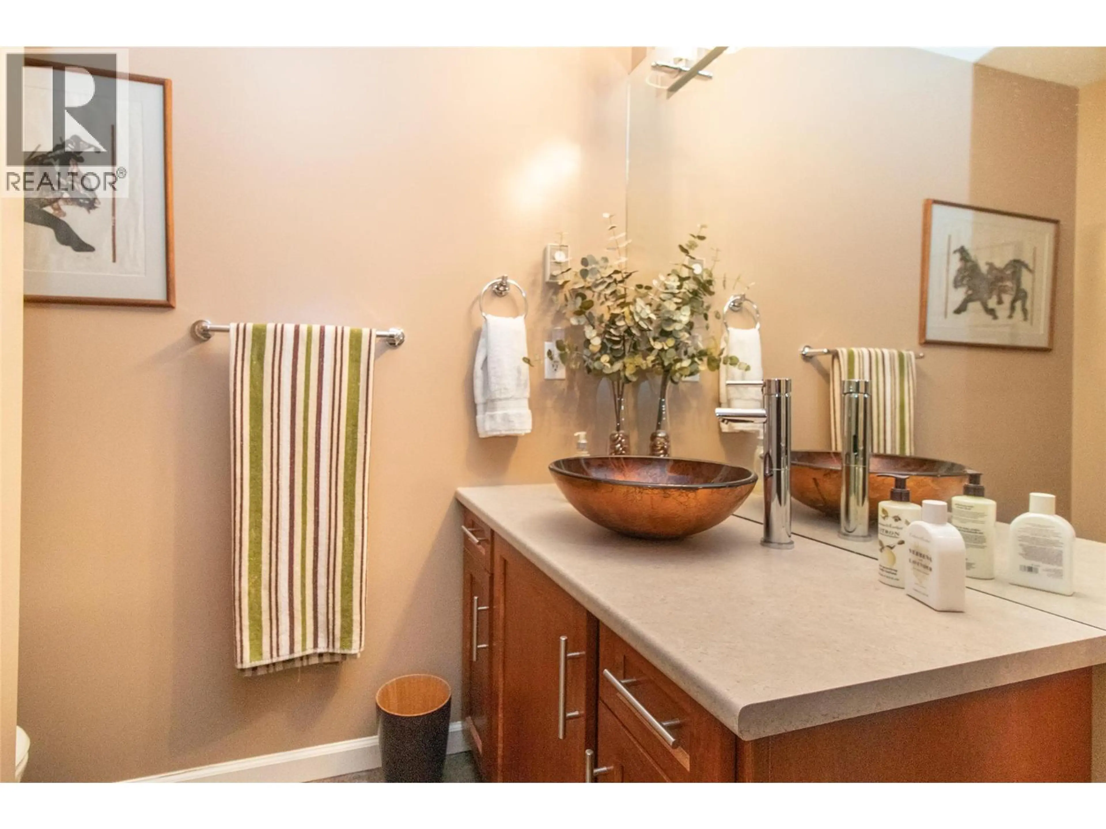 Property at #307 945 LAWRENCE AVENUE, Kelowna, BC