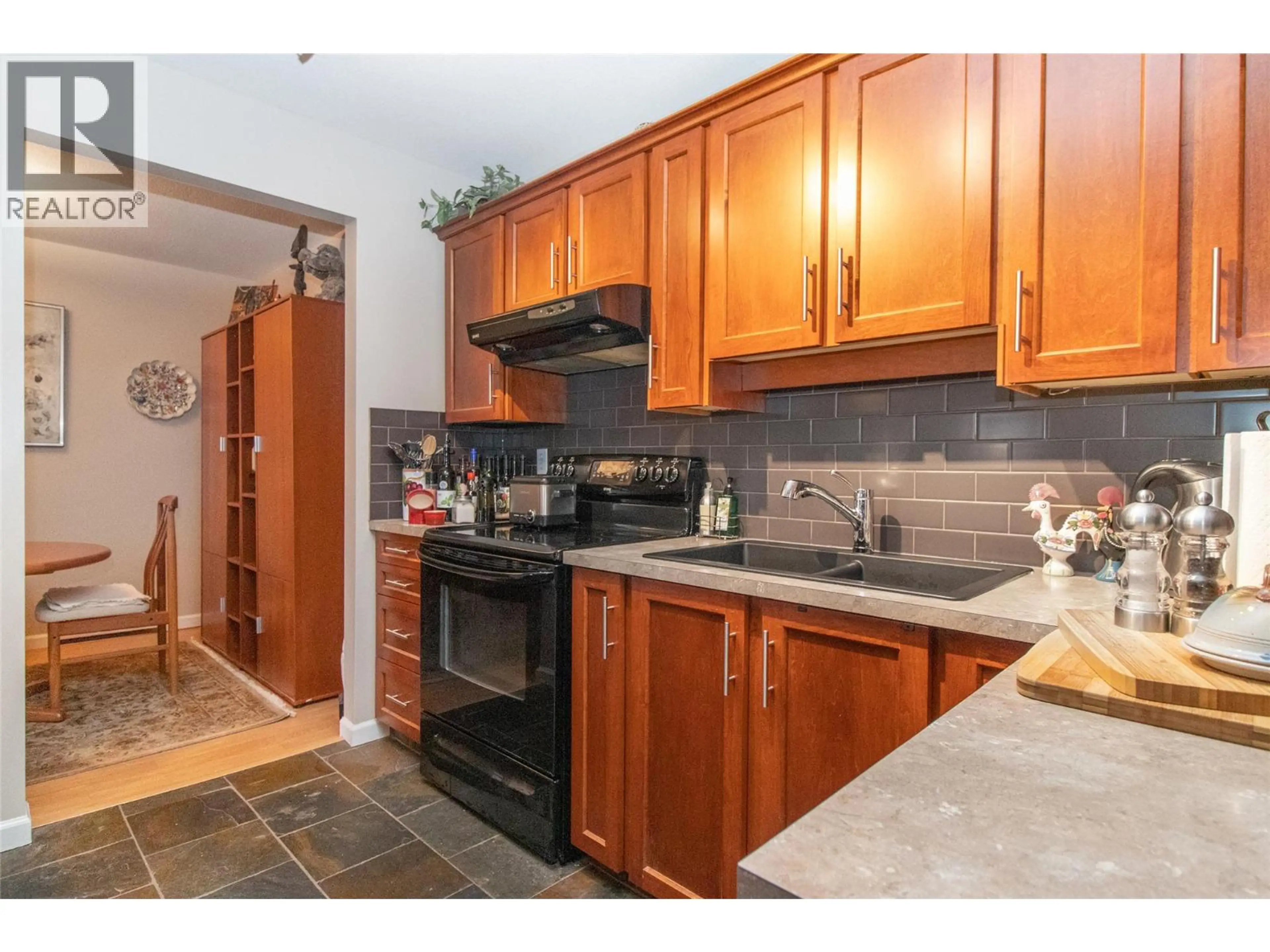 Property at #307 945 LAWRENCE AVENUE, Kelowna, BC