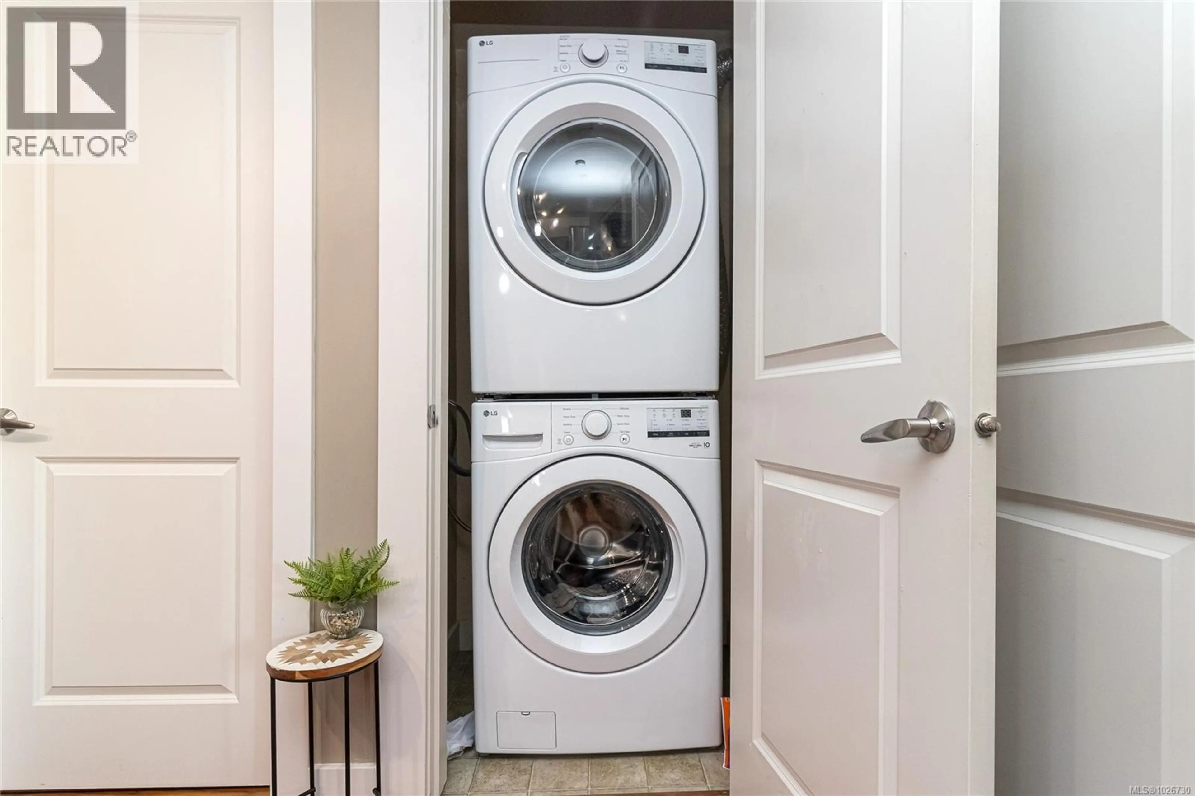 Property at #312 1315 ESQUIMALT RD, Esquimalt, BC