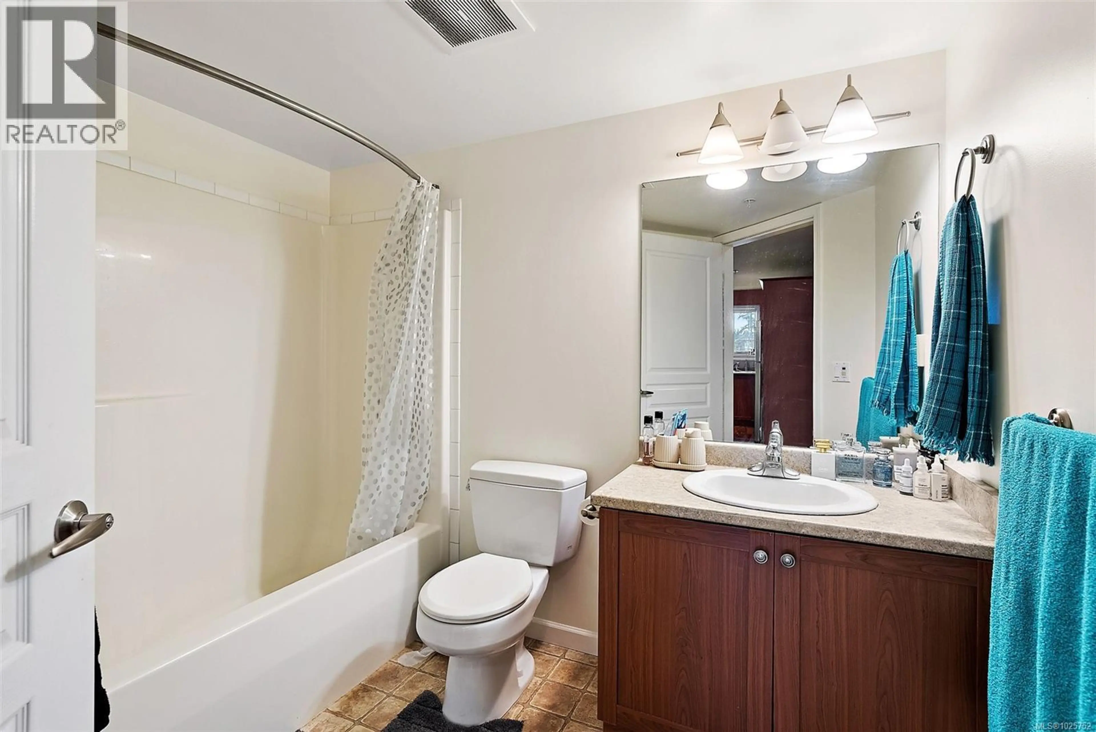 Property at #306 655 GOLDSTREAM AVE, Langford, BC