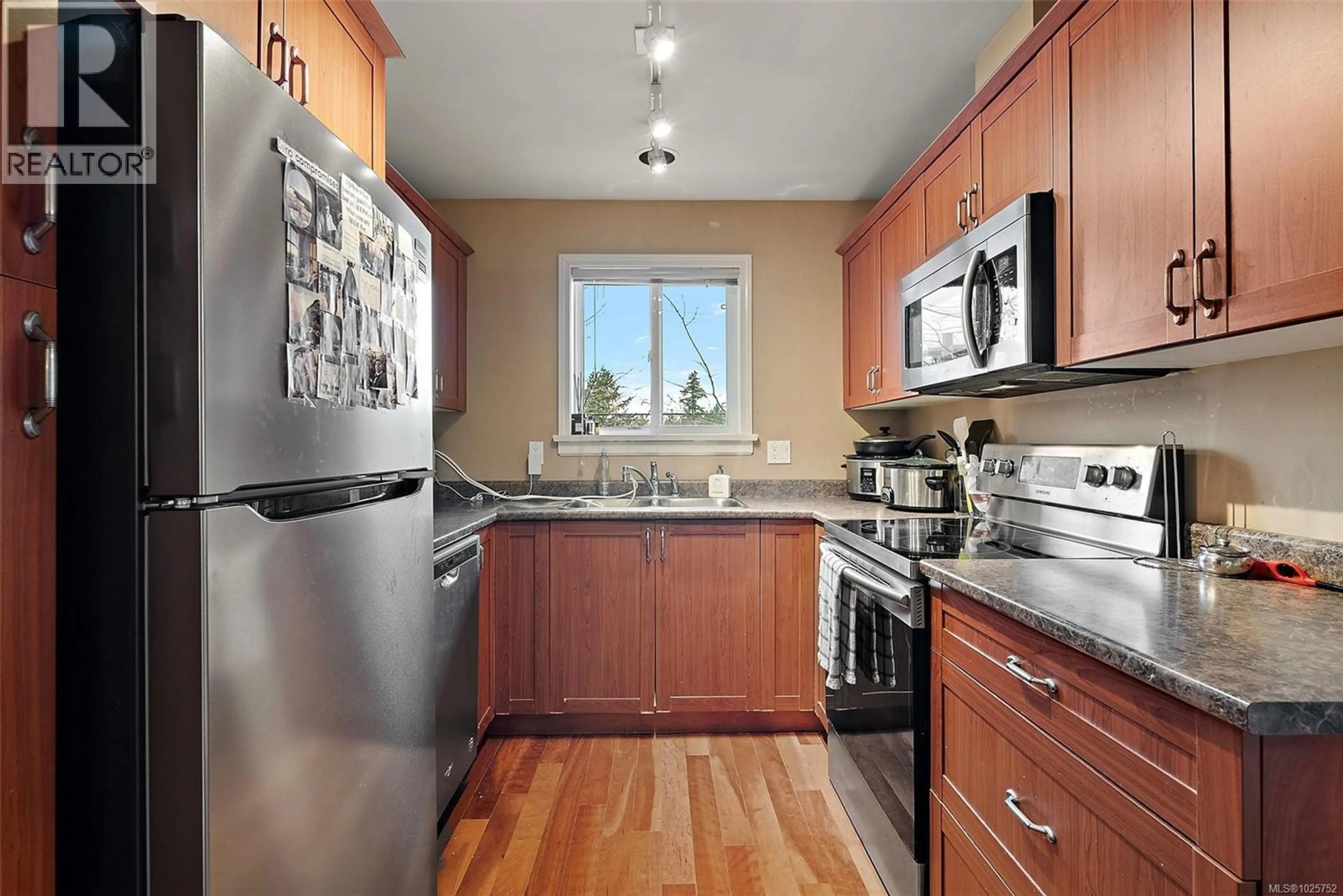 Property at #306 655 GOLDSTREAM AVE, Langford, BC