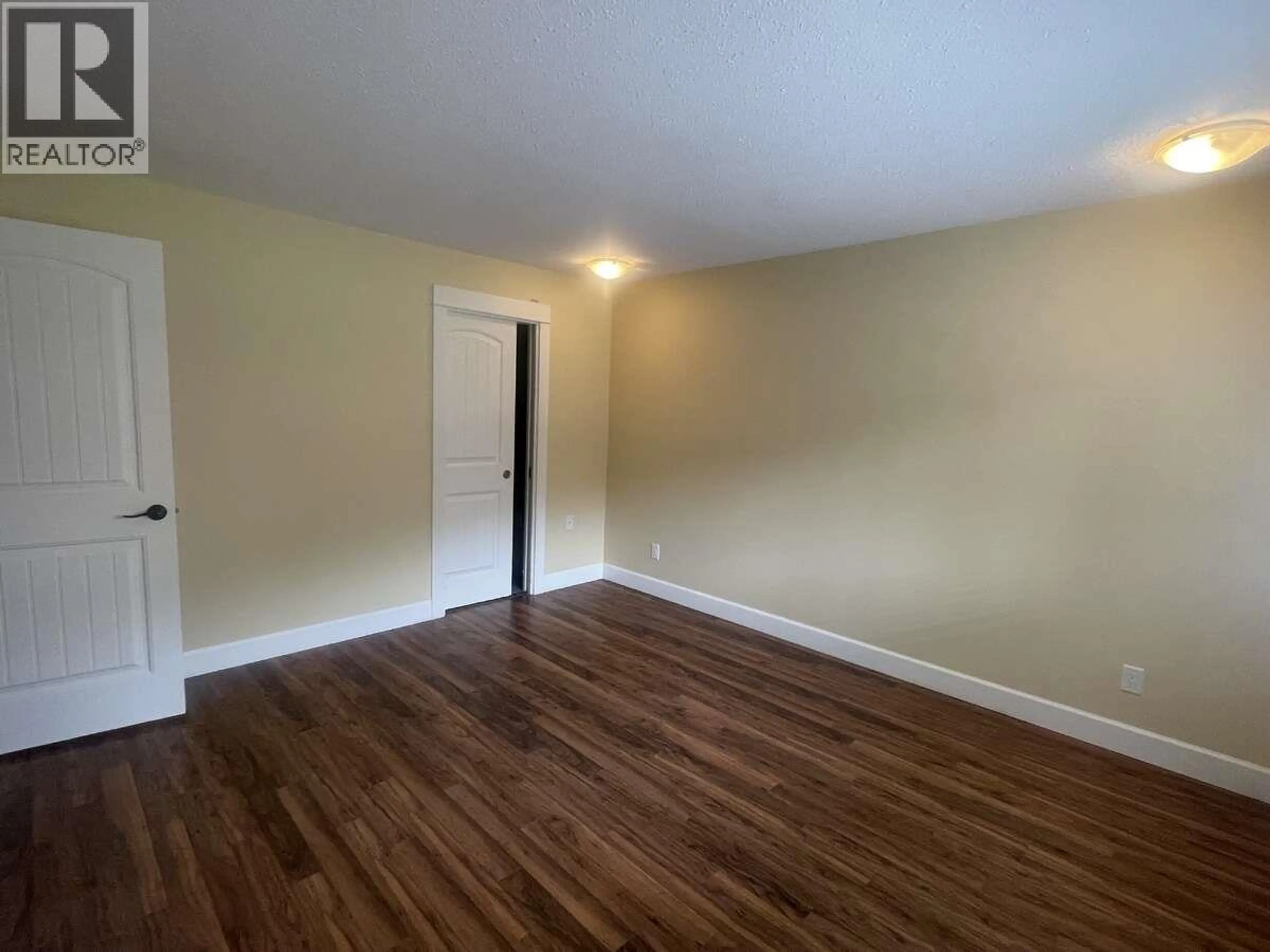 Property at #106 4340 BEACH AVENUE, Peachland, BC