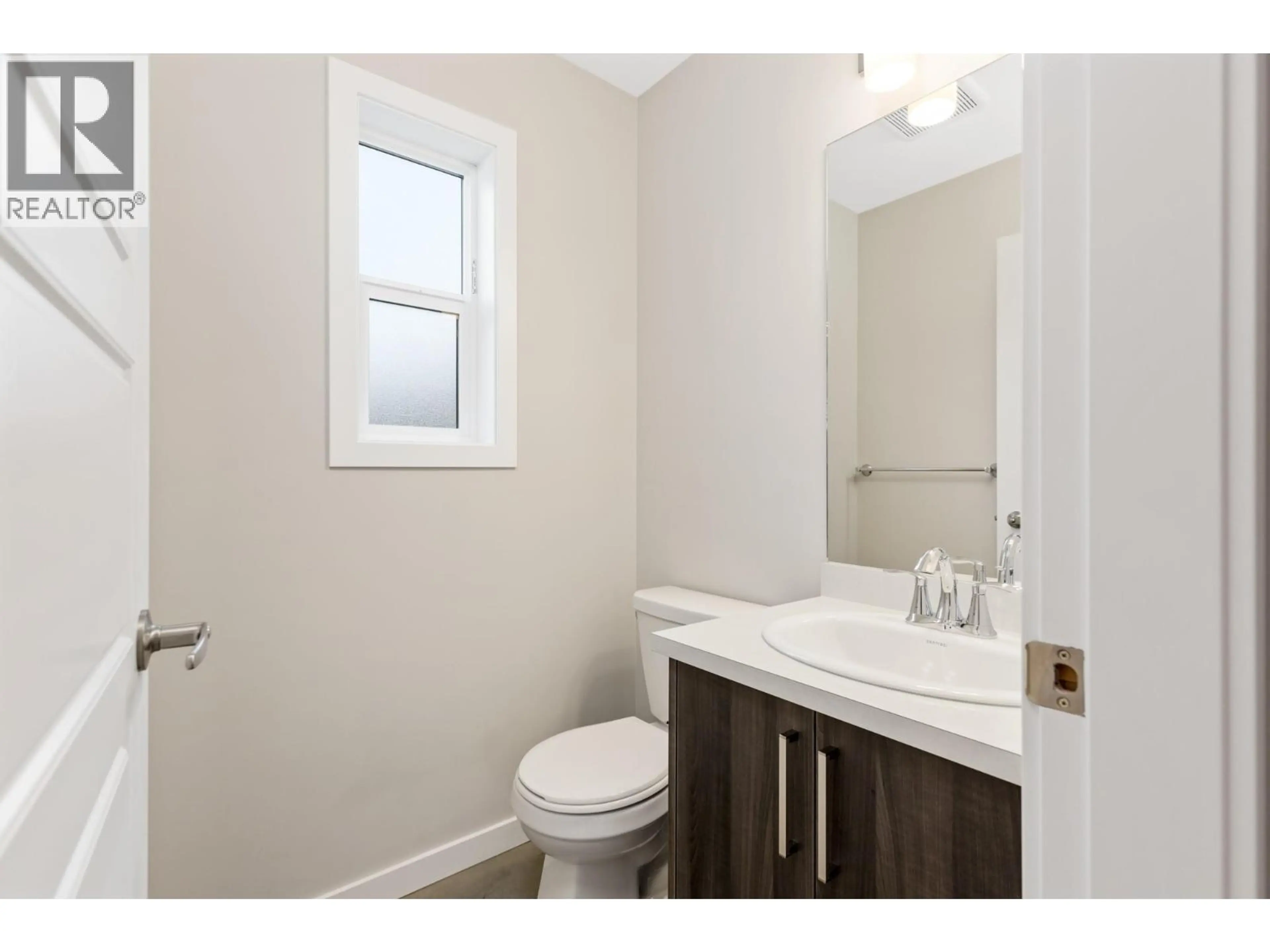 Property at #1 2081 11 AVENUE NE, Salmon Arm, BC