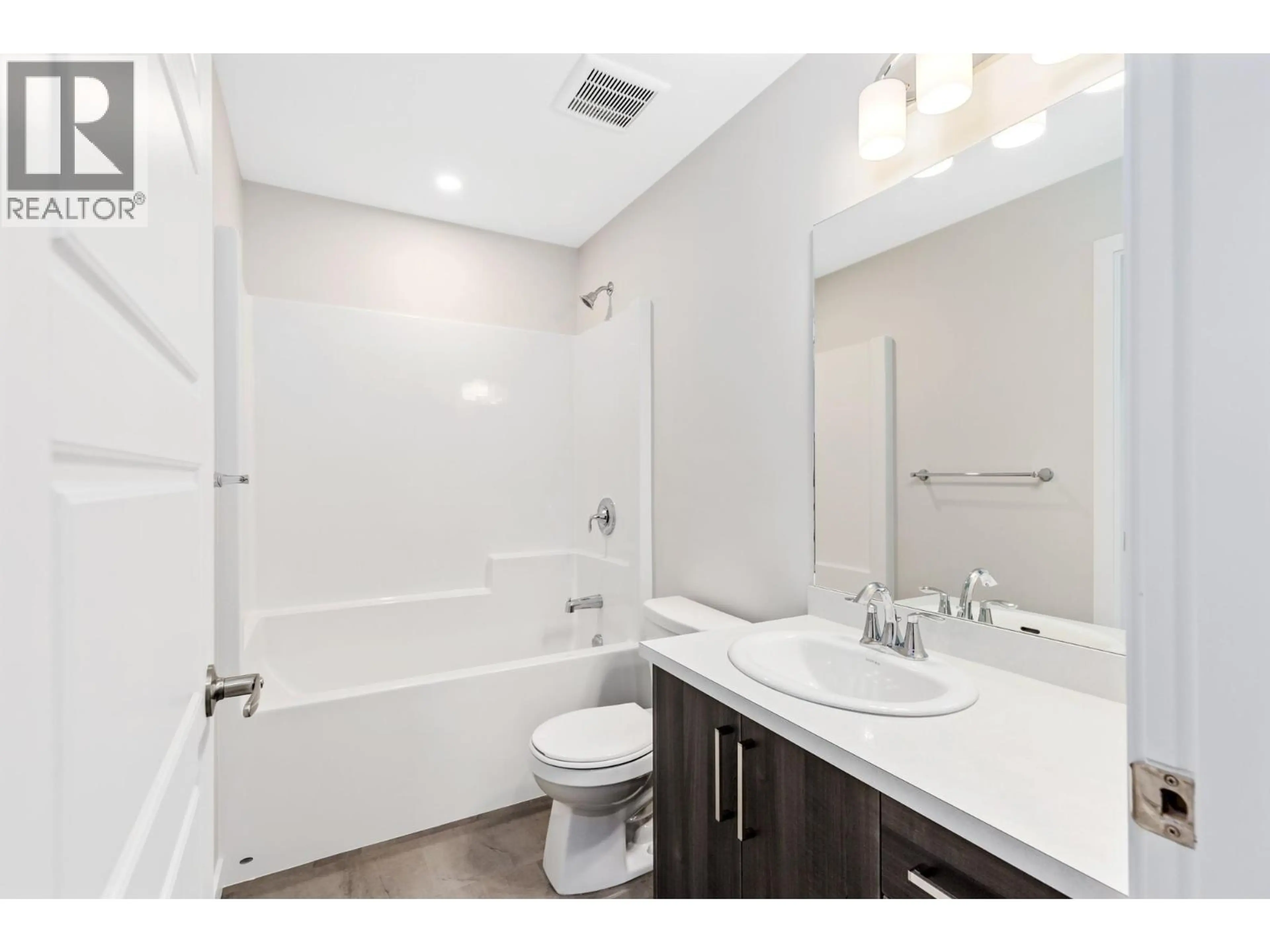 Property at #1 2081 11 AVENUE NE, Salmon Arm, BC