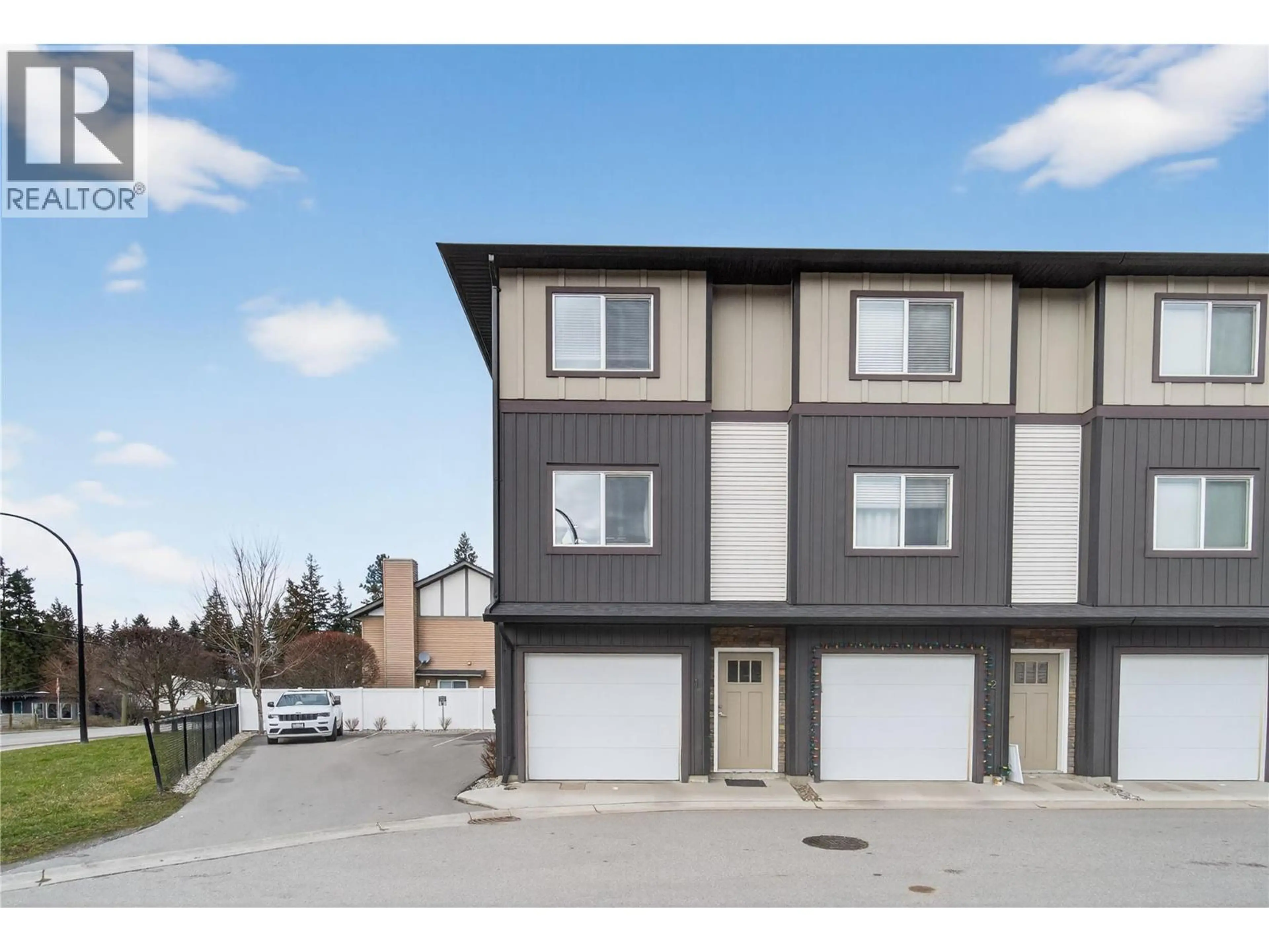 Property at #1 2081 11 AVENUE NE, Salmon Arm, BC