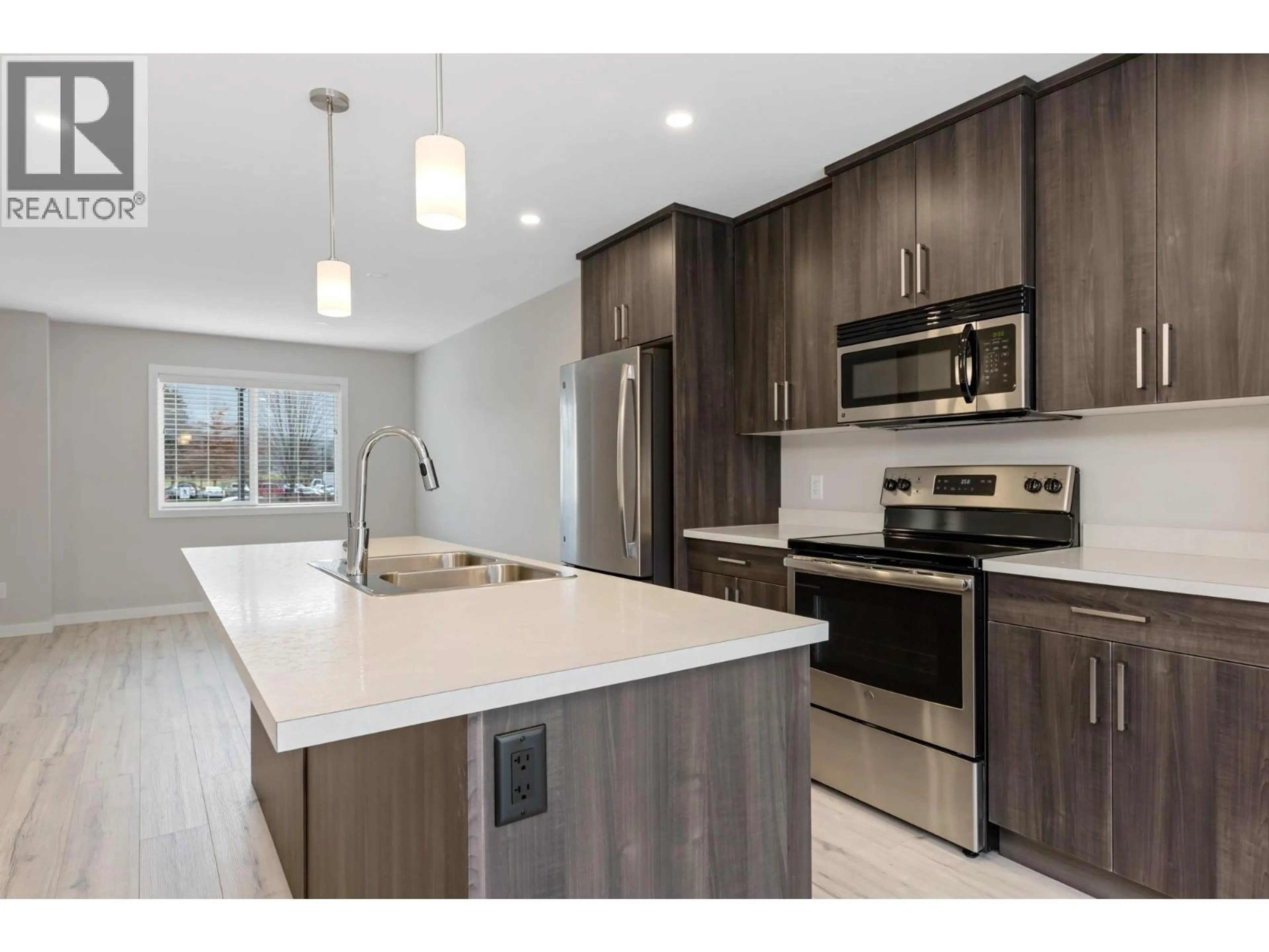 Property at #1 2081 11 AVENUE NE, Salmon Arm, BC