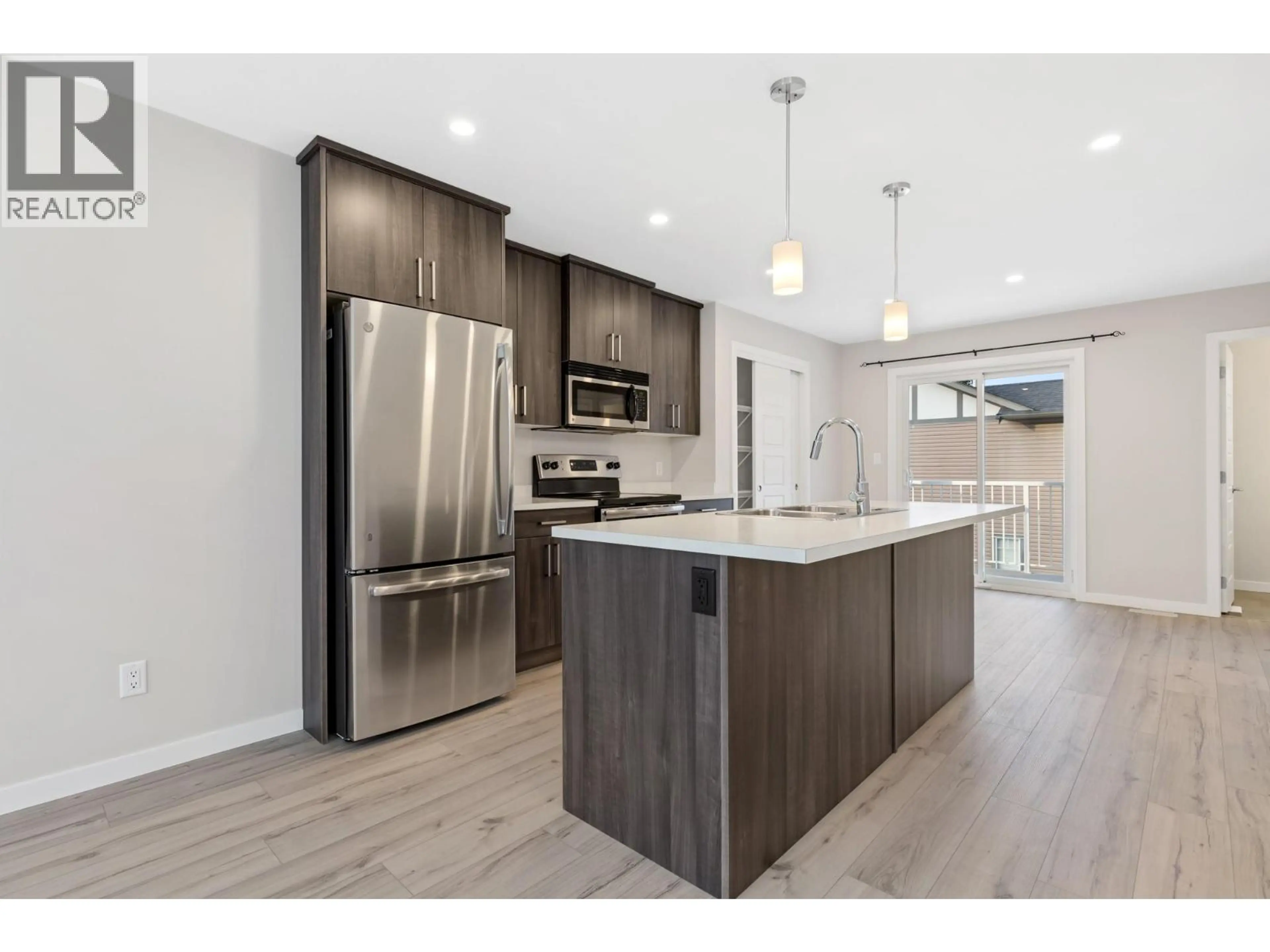 Property at #1 2081 11 AVENUE NE, Salmon Arm, BC