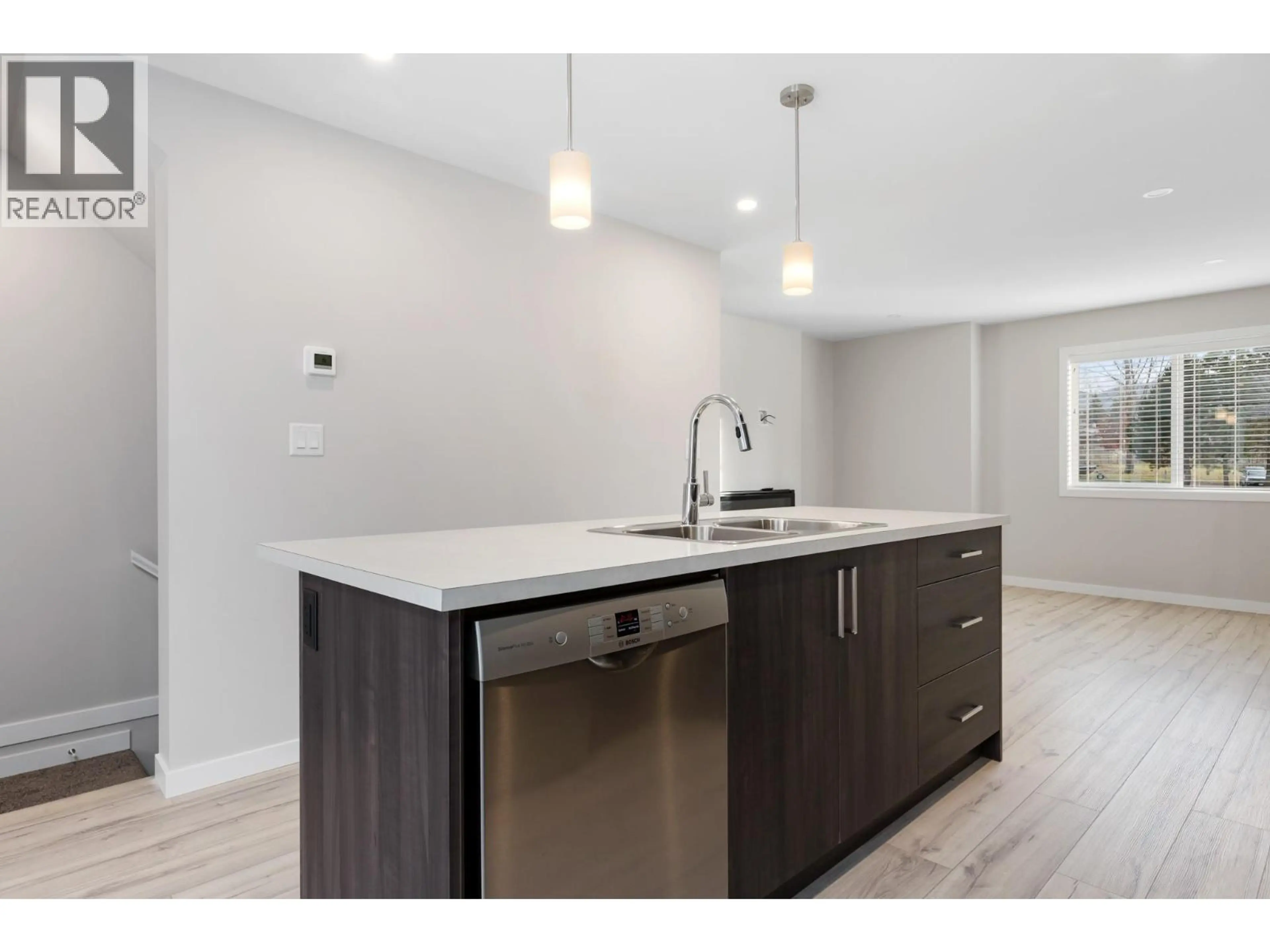 Property at #1 2081 11 AVENUE NE, Salmon Arm, BC