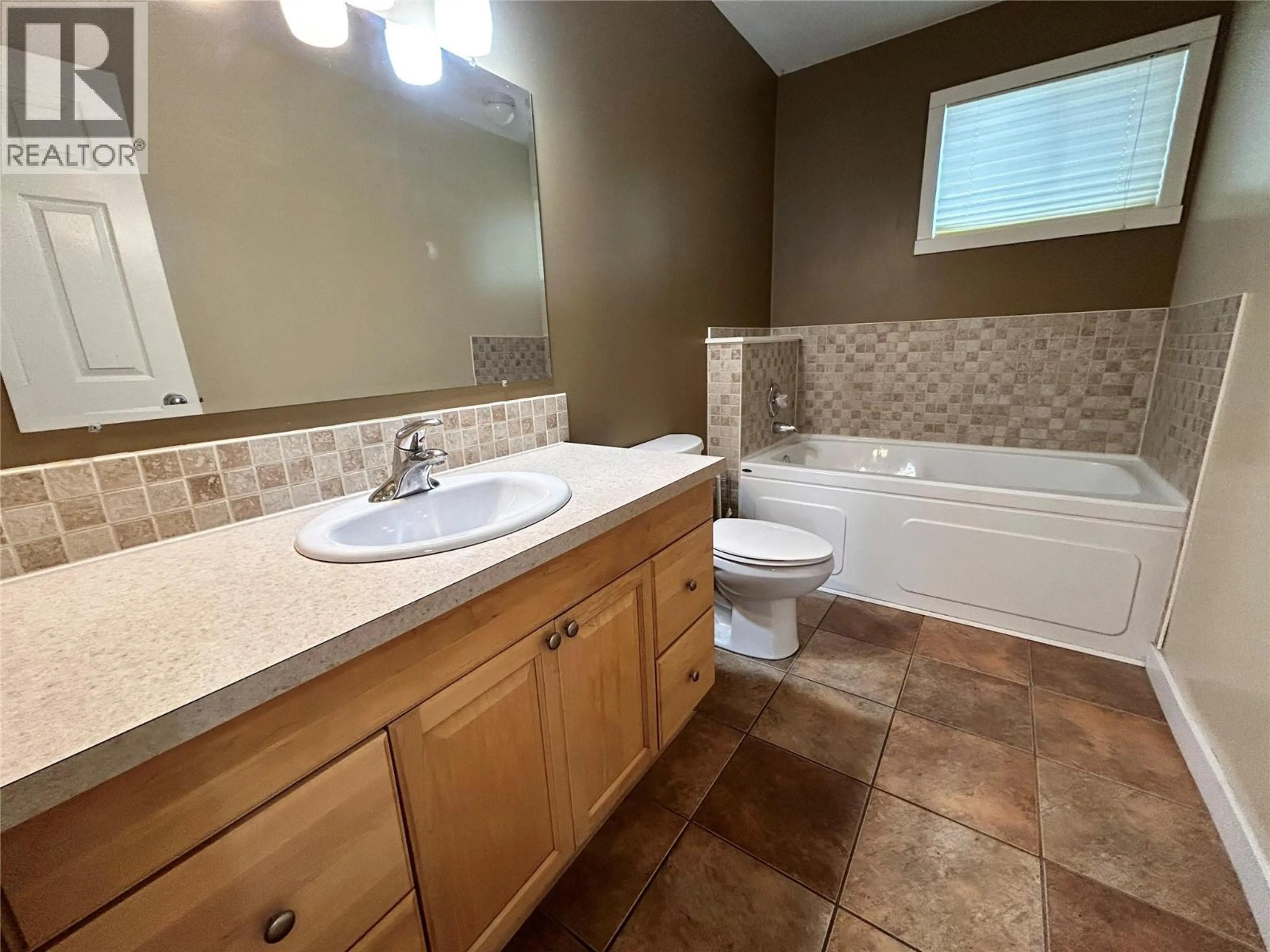 Property at 404 WILLOW DRIVE, Tumbler Ridge, BC