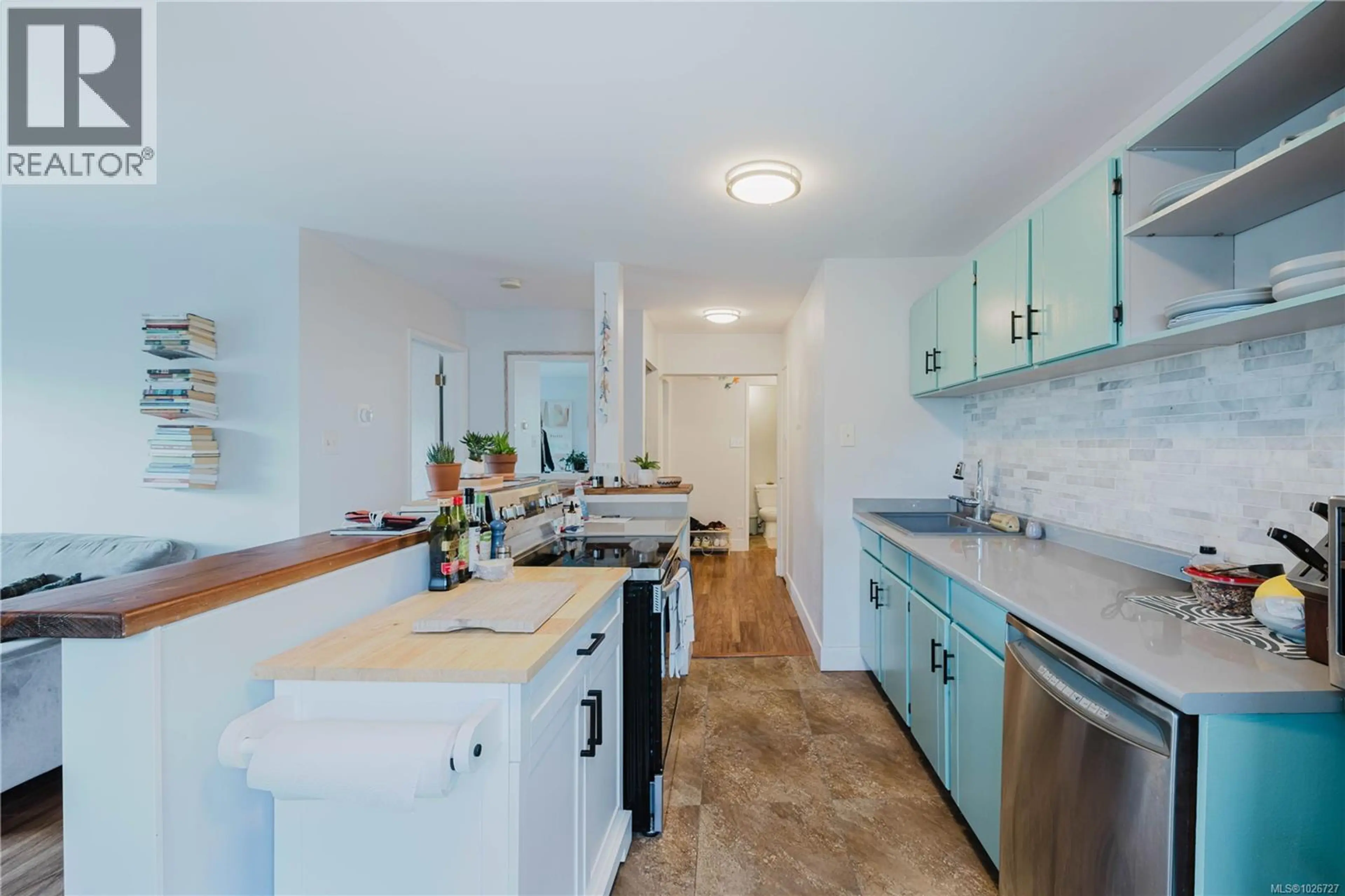 Property at #201 1235 JOHNSON ST, Victoria, BC