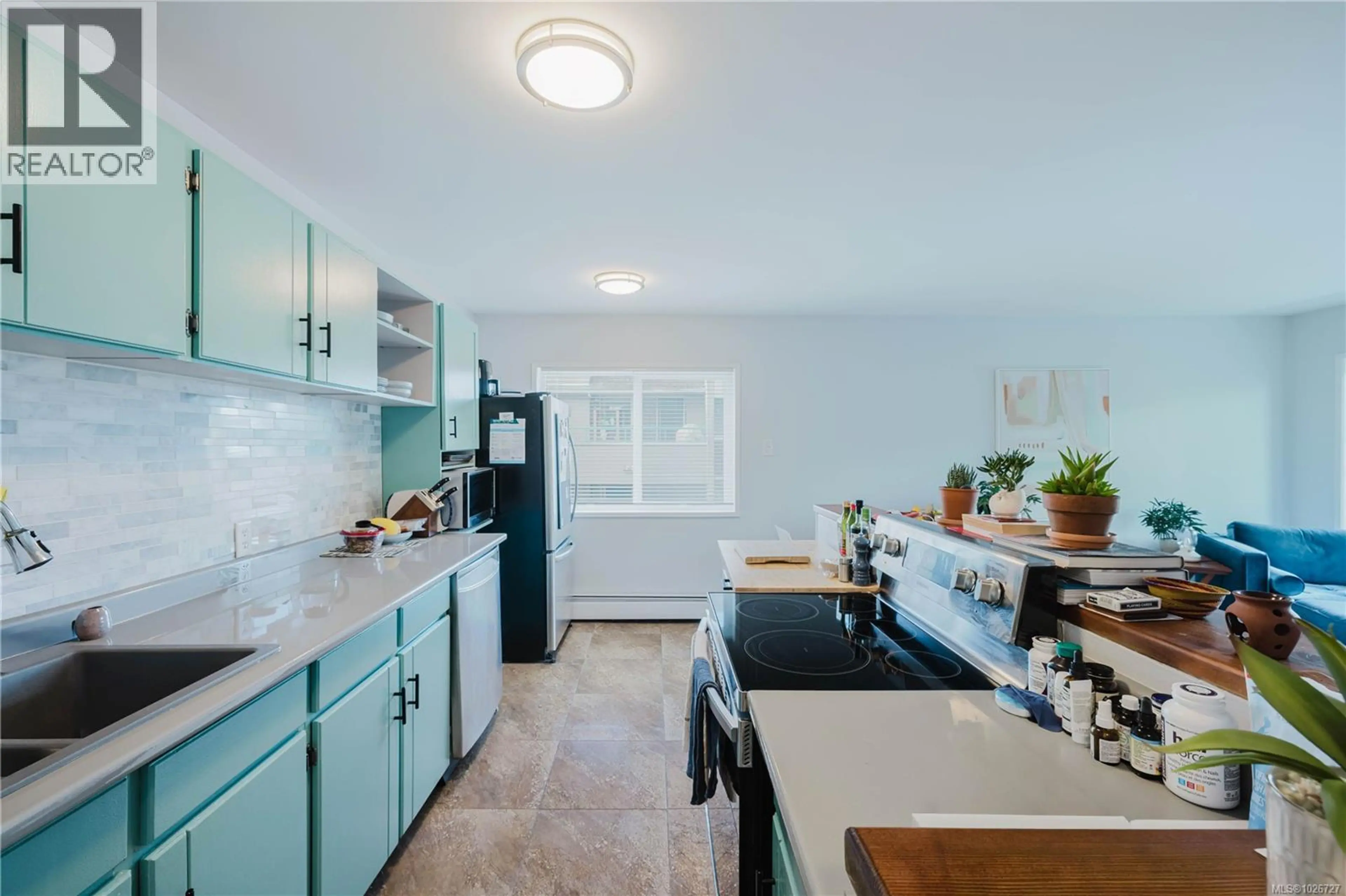 Property at #201 1235 JOHNSON ST, Victoria, BC