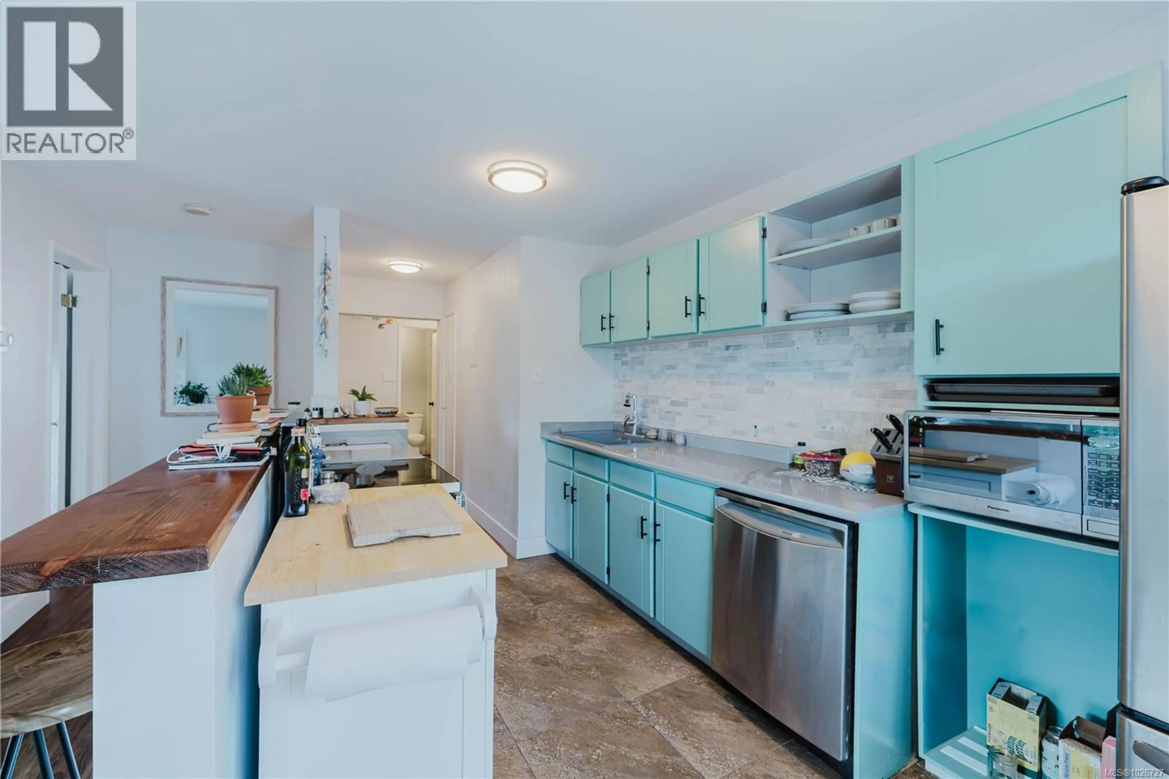 Property at #201 1235 JOHNSON ST, Victoria, BC