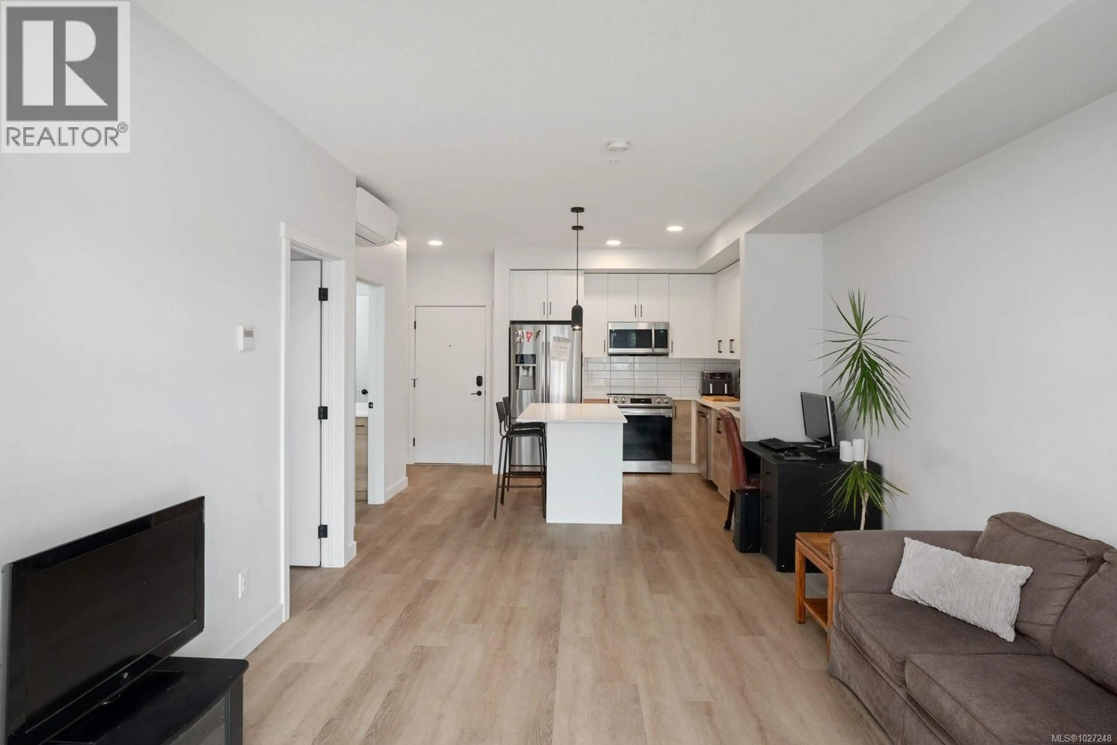 Property at #104 2461 GATEWAY RD, Langford, BC