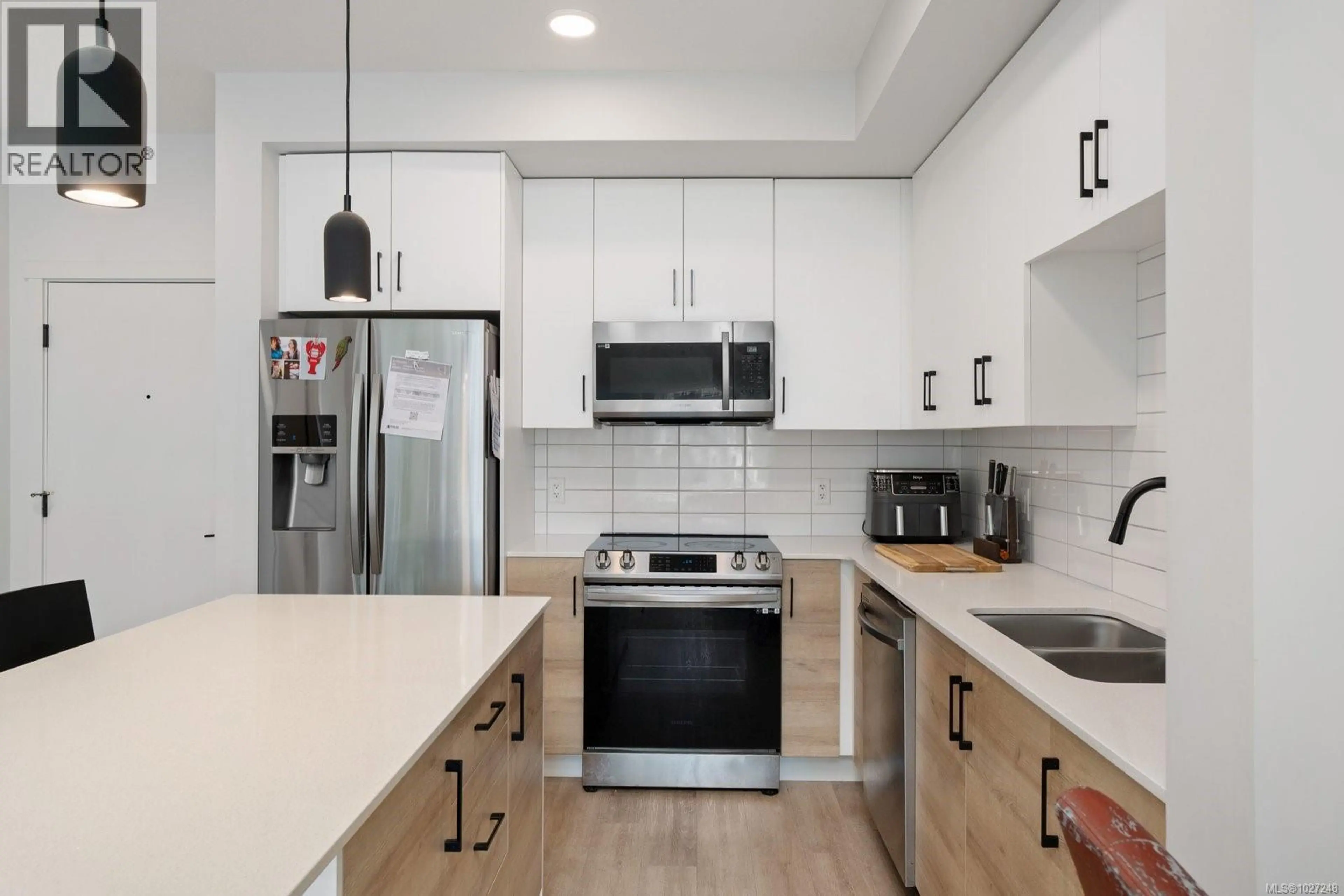 Property at #104 2461 GATEWAY RD, Langford, BC