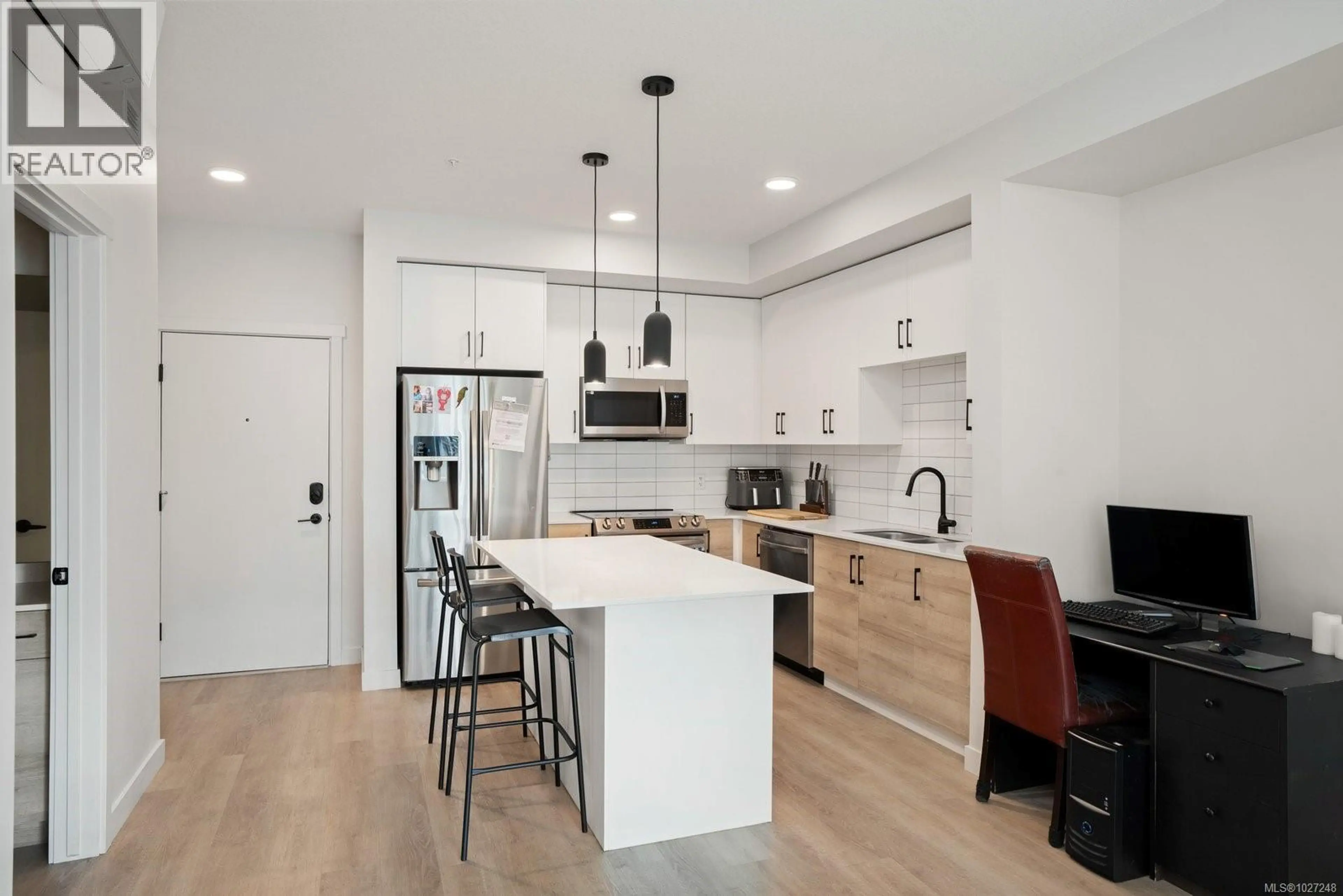 Property at #104 2461 GATEWAY RD, Langford, BC