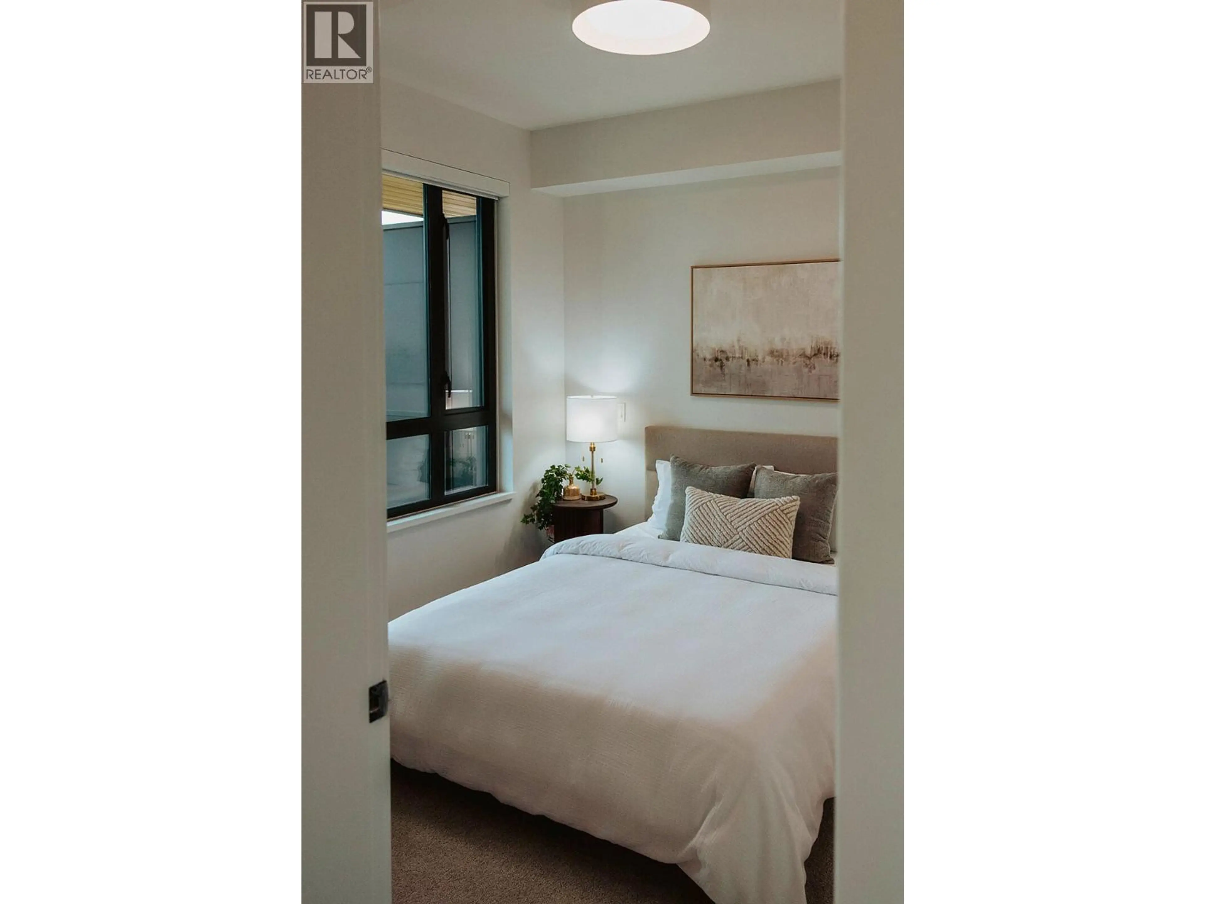 Property at #305 3051 ABBOTT STREET, Kelowna, BC