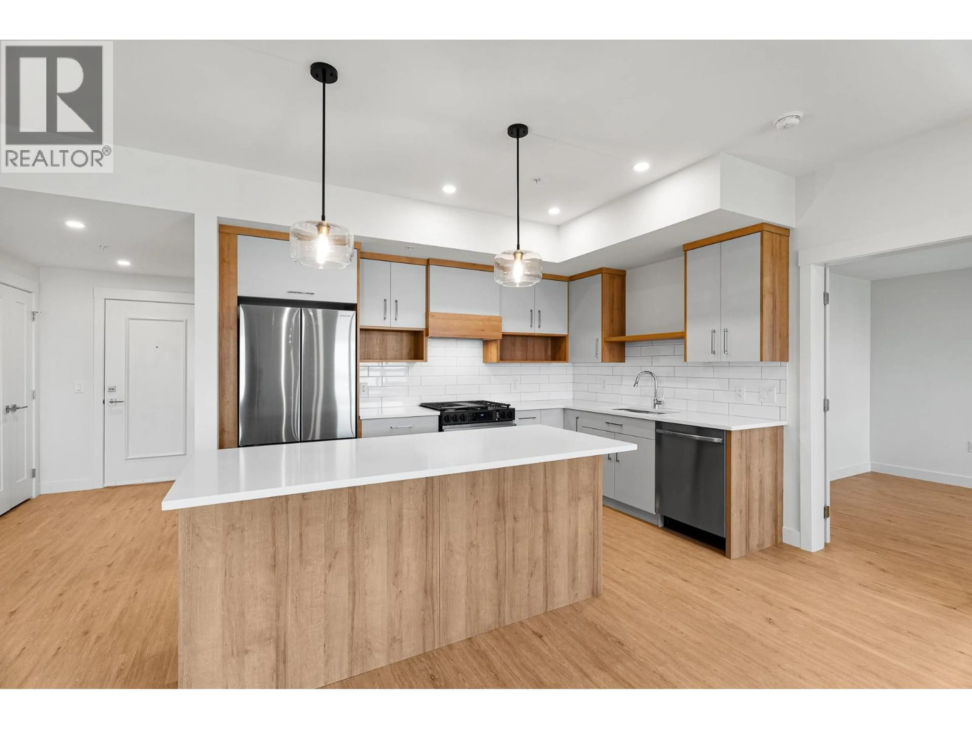 Property at #206 1844 QU'APPELLE BOULEVARD, Kamloops, BC