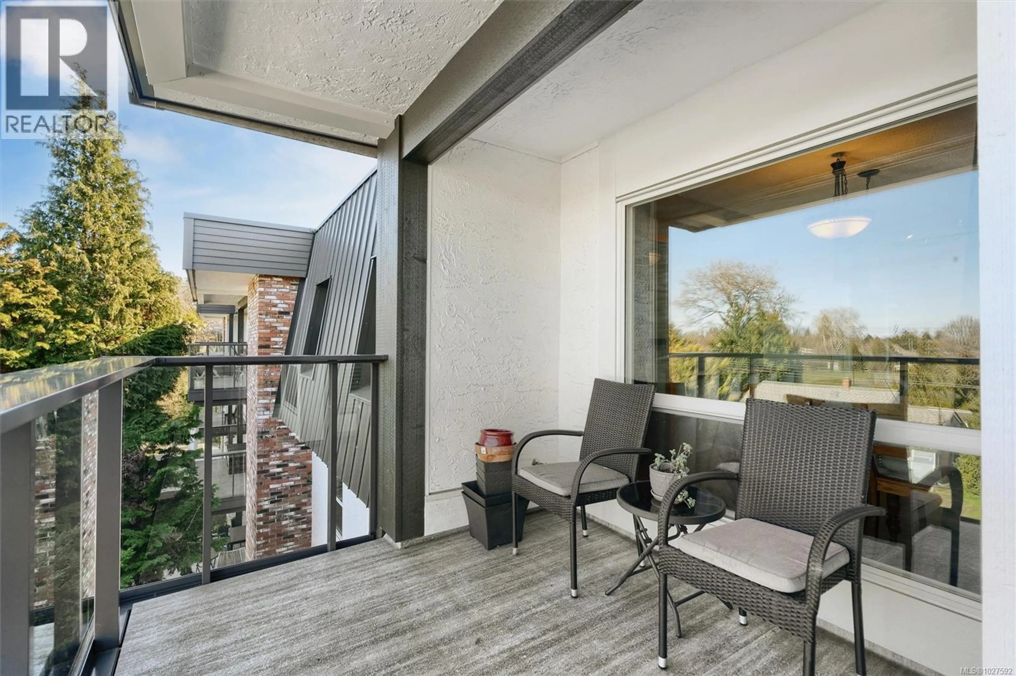 Property at #301 1725 CEDAR HILL CROSS RD, Saanich, BC