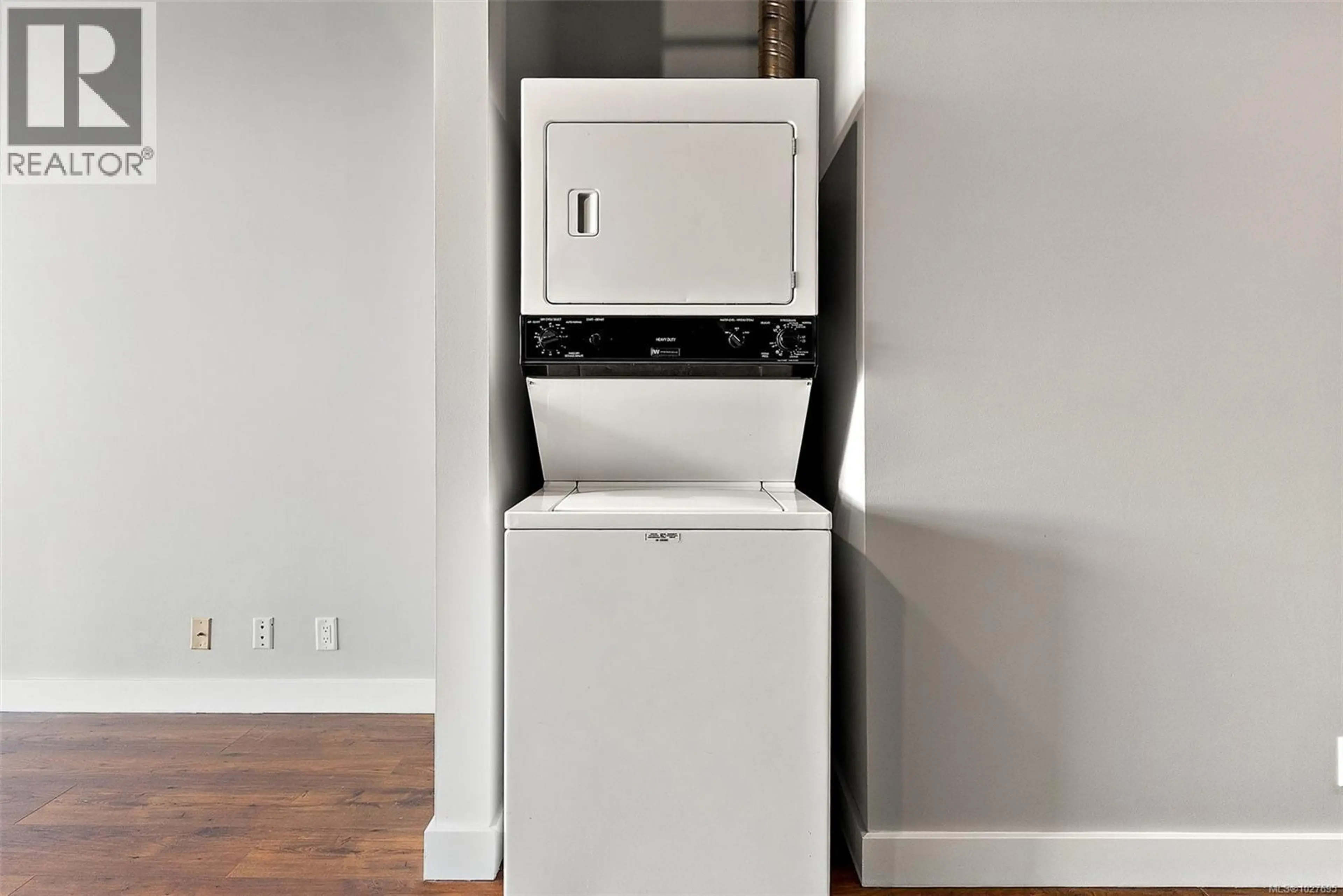 Property at #407 1061 FORT ST, Victoria, BC