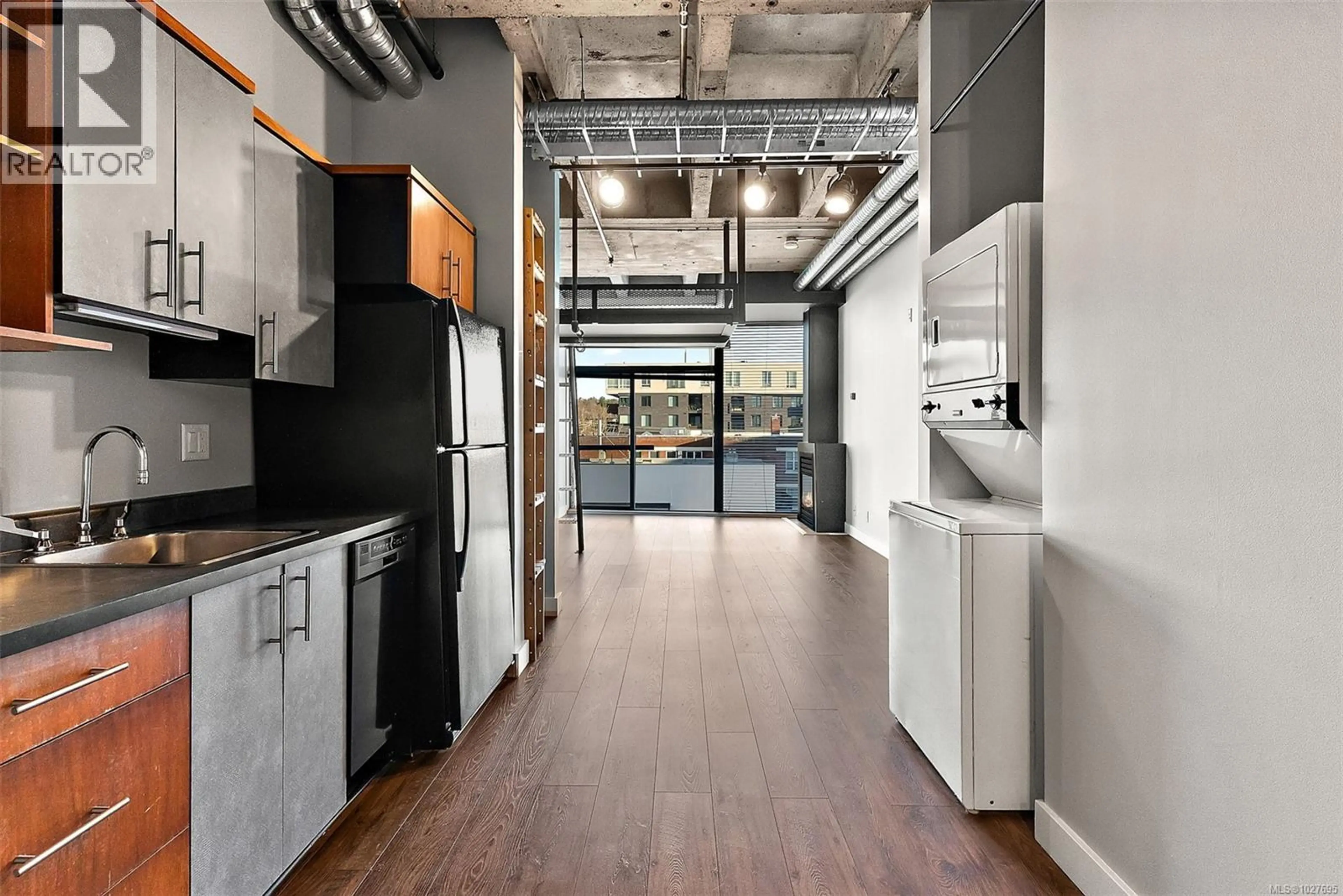 Property at #407 1061 FORT ST, Victoria, BC