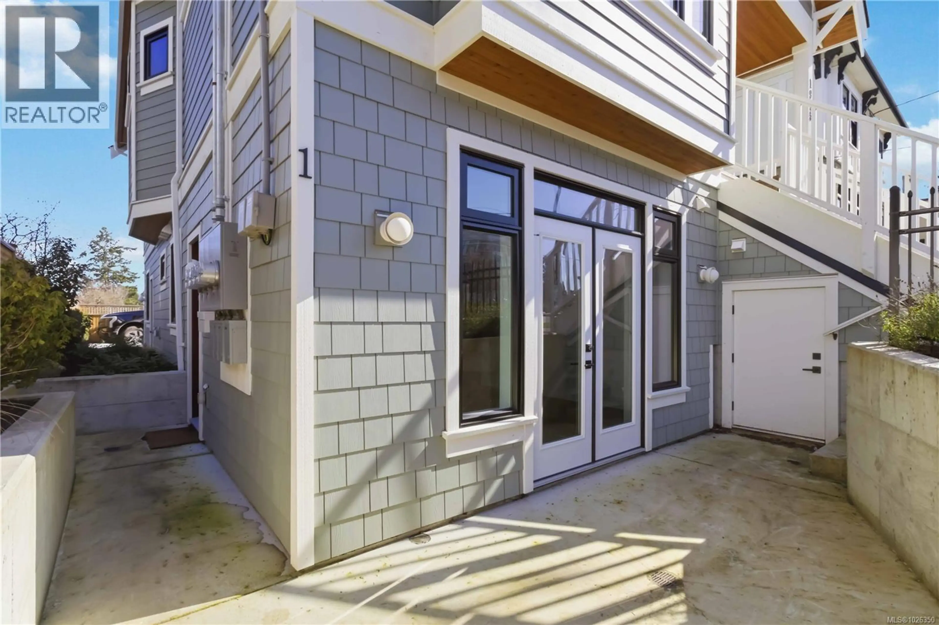 Property at #1 1915 FERNWOOD RD, Victoria, BC