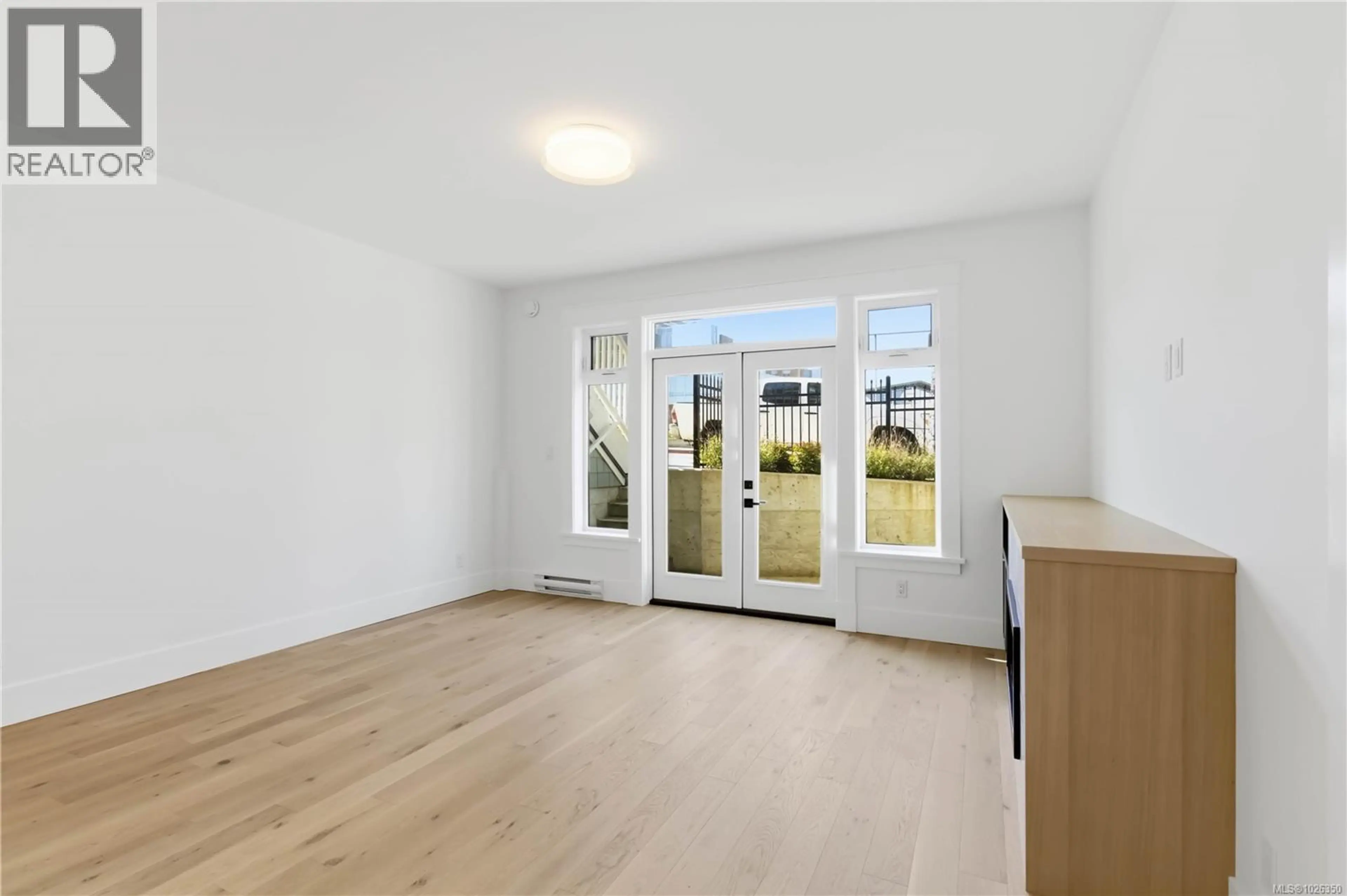 Property at #1 1915 FERNWOOD RD, Victoria, BC