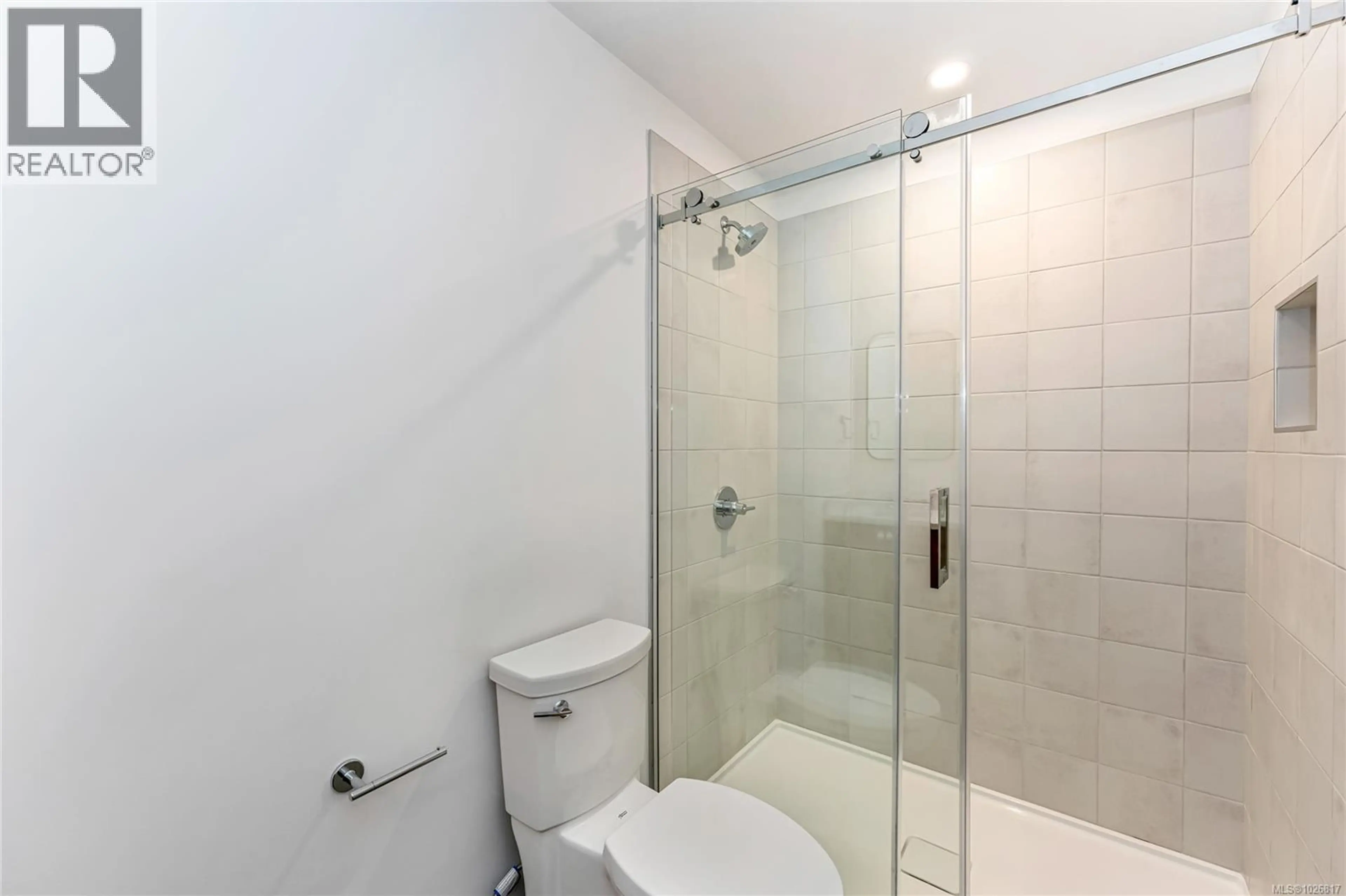 Property at #3 3098 WASHINGTON AVE, Victoria, BC