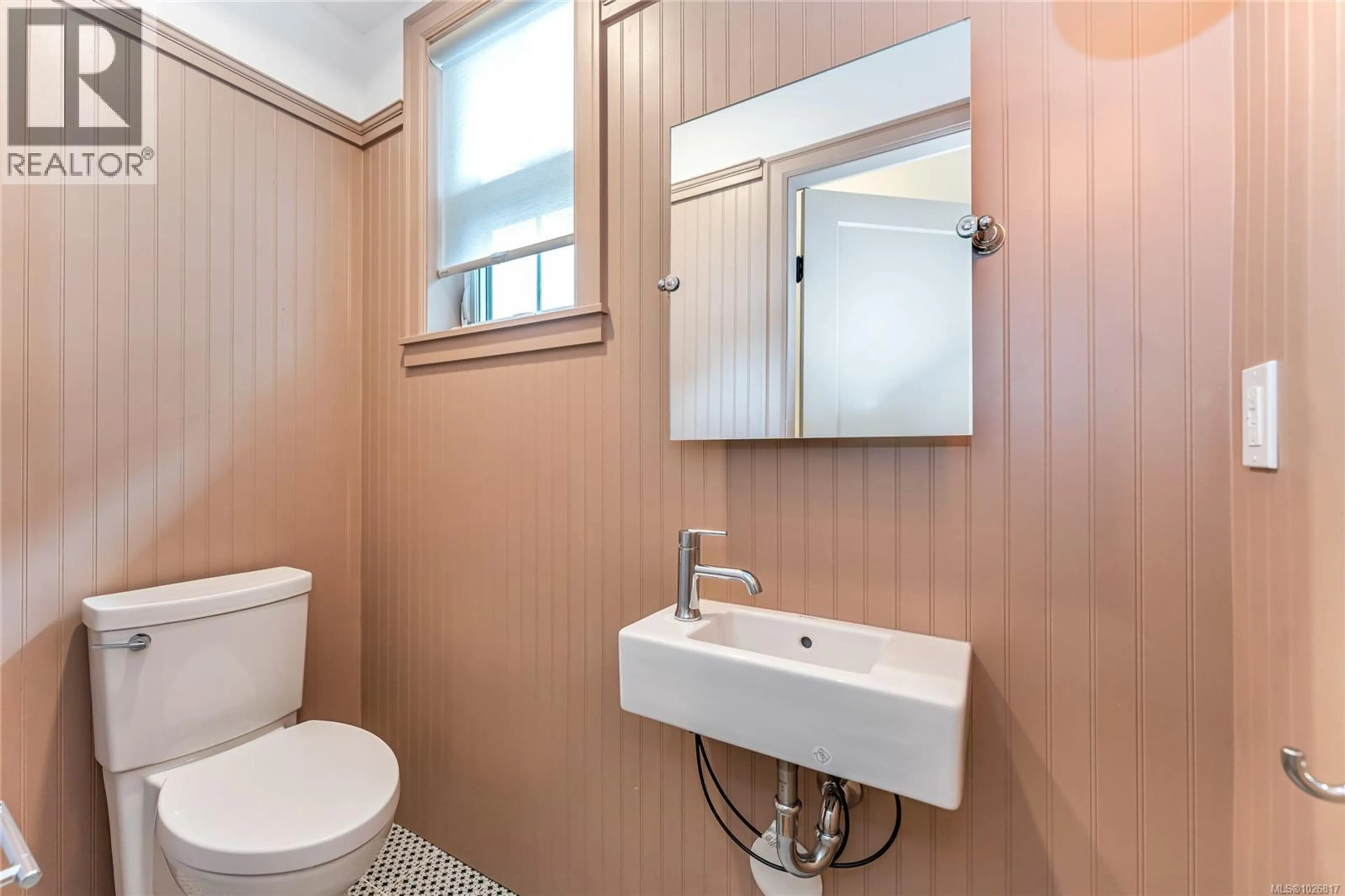 Property at #3 3098 WASHINGTON AVE, Victoria, BC