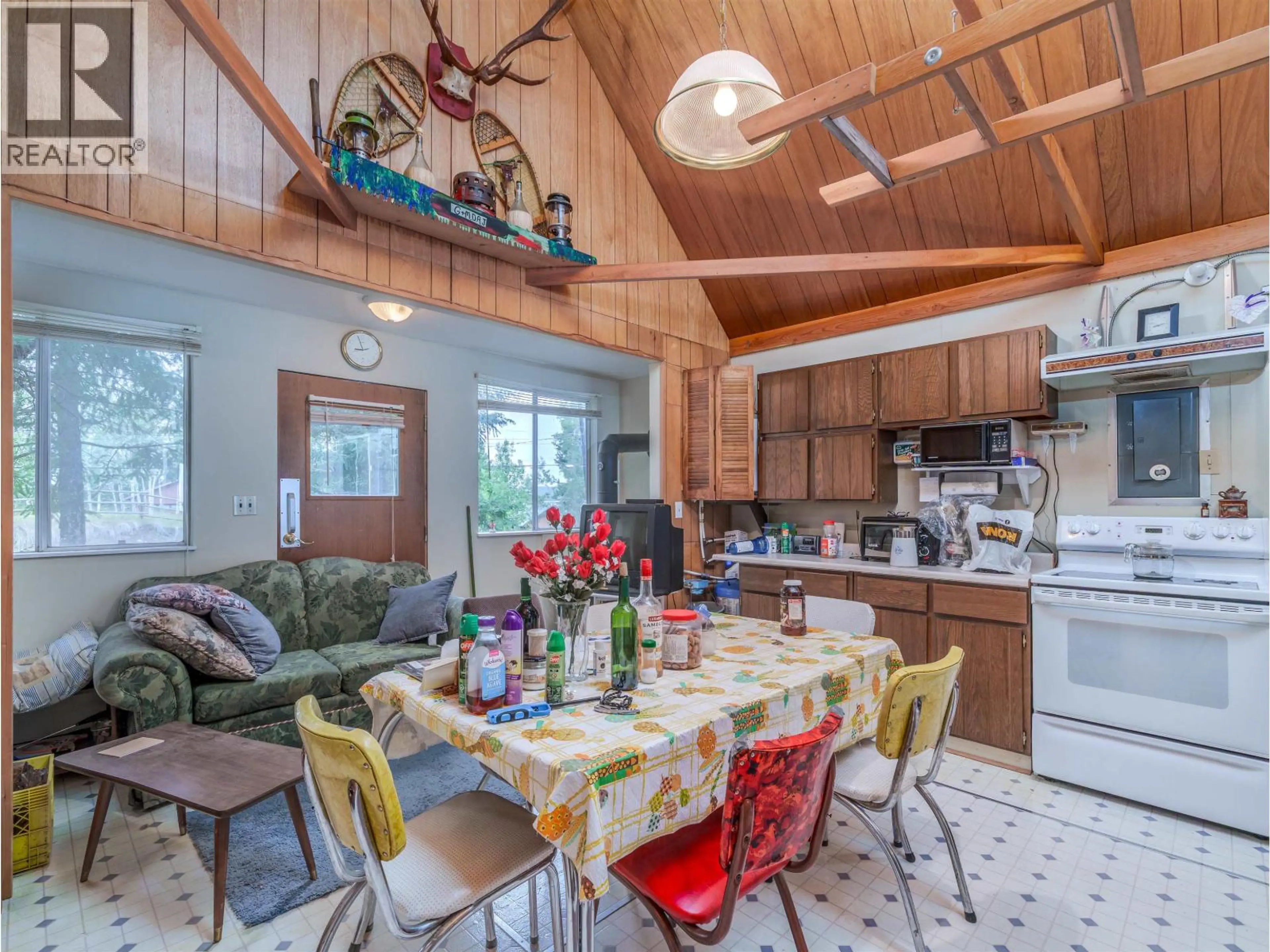 Property at 920 S GREEN LAKE ROAD, 100 Mile House, BC