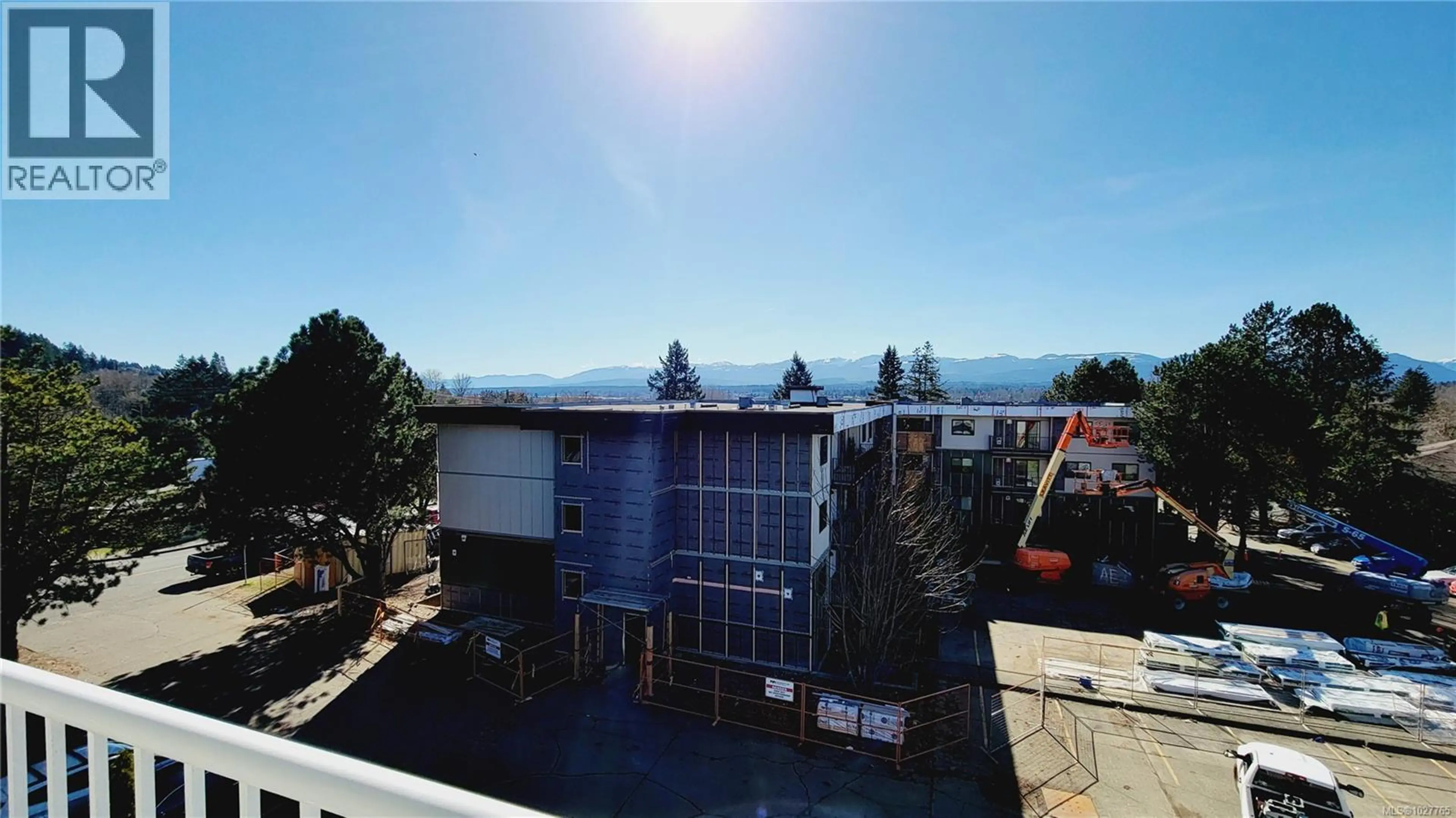 Property at #401 175 CENTENNIAL DR, Courtenay, BC