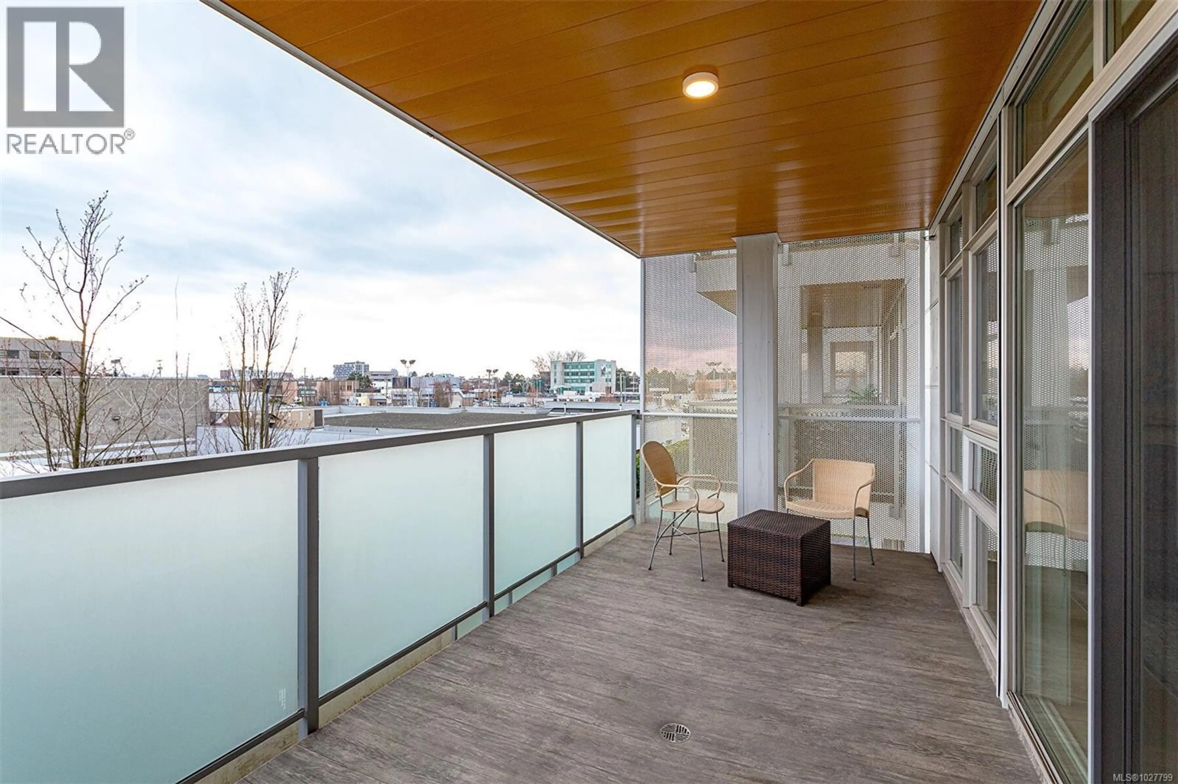 Property at #209 881 SHORT ST, Saanich, BC