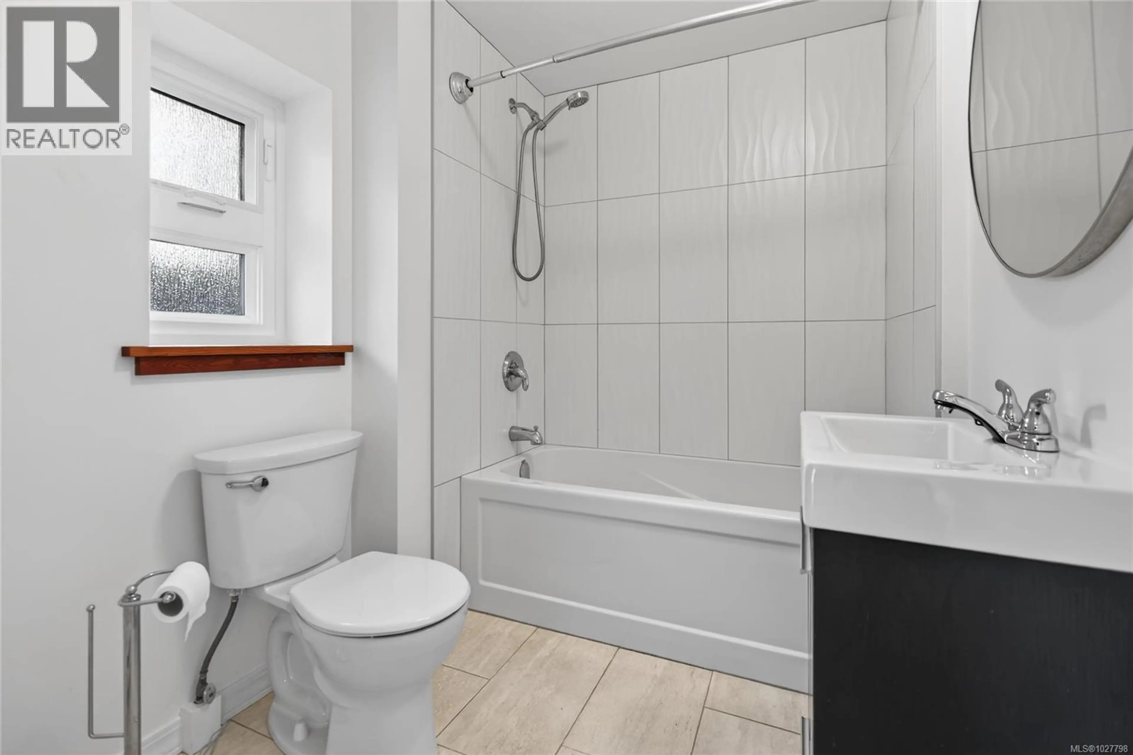 Property at 1767 PIERCY AVE, Courtenay, BC