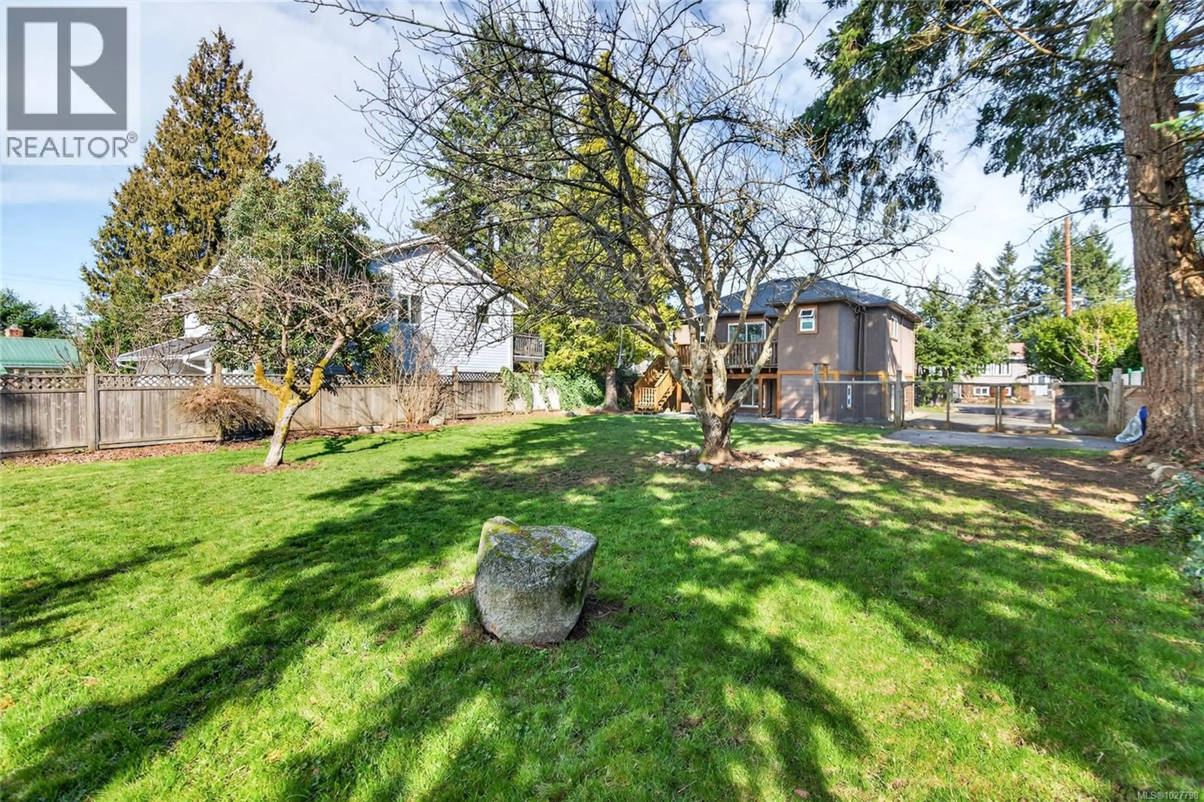 Property at 1767 PIERCY AVE, Courtenay, BC