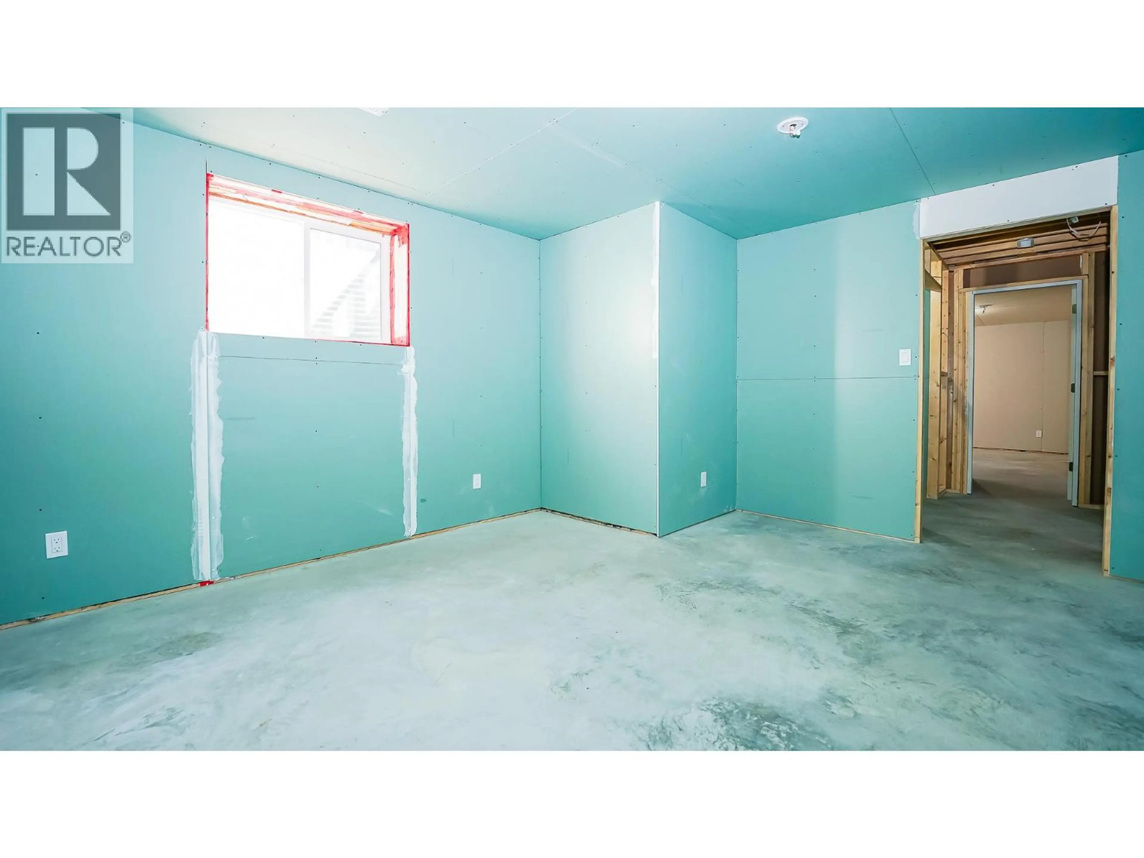 Property at 810 11 STREET SE, Salmon Arm, BC