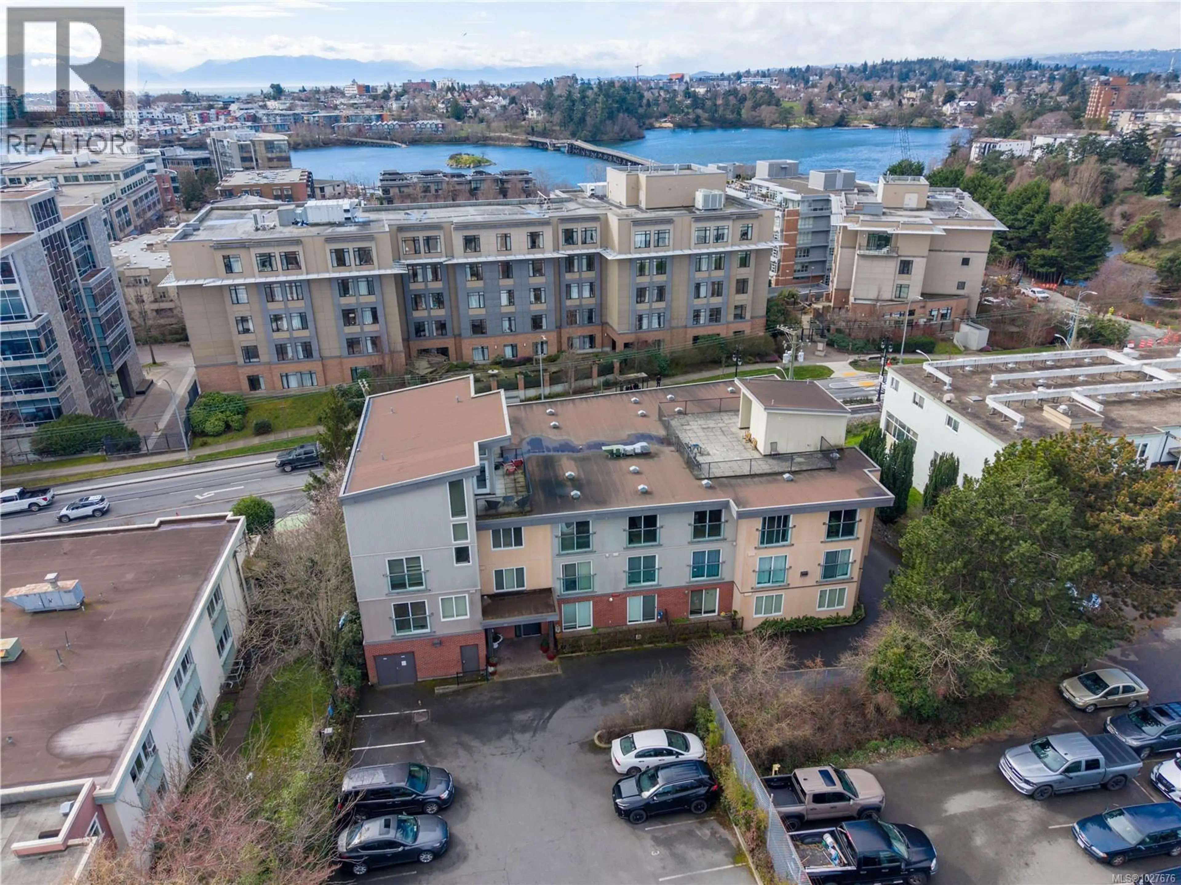 Property at #407 356 GORGE RD E, Victoria, BC