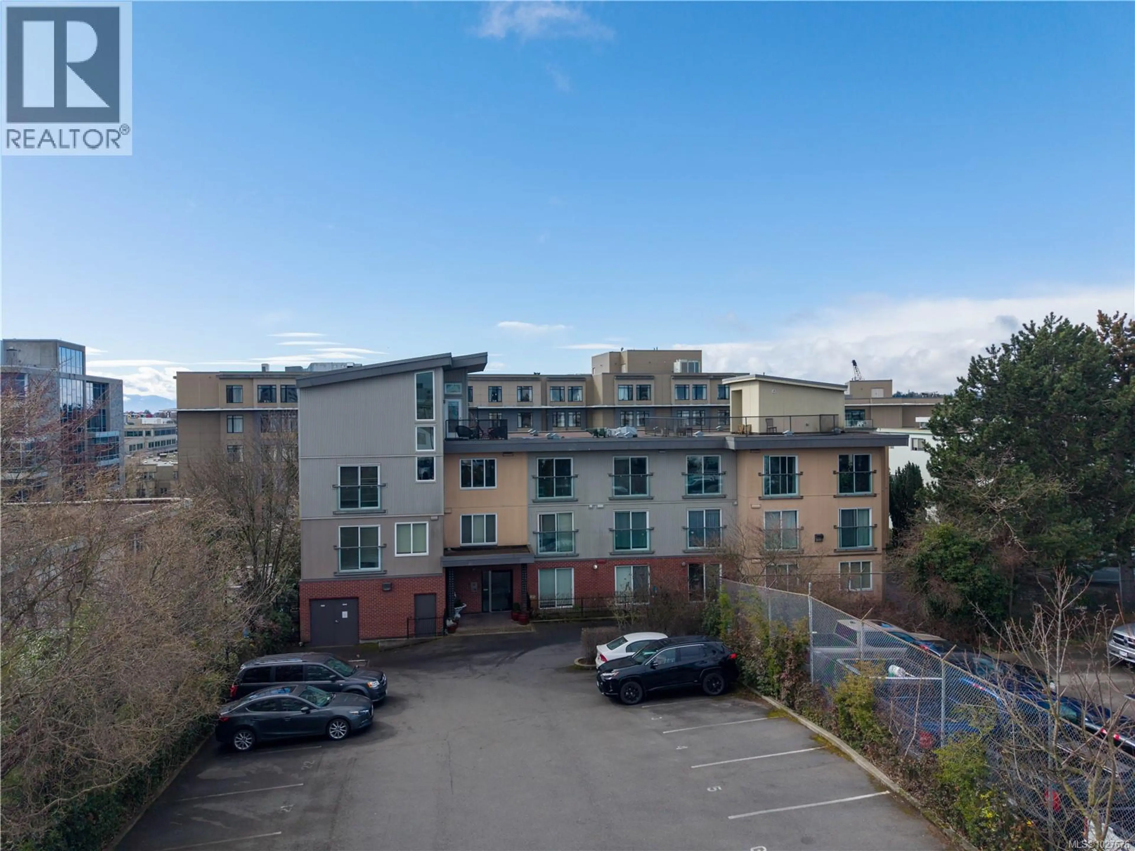 Property at #407 356 GORGE RD E, Victoria, BC