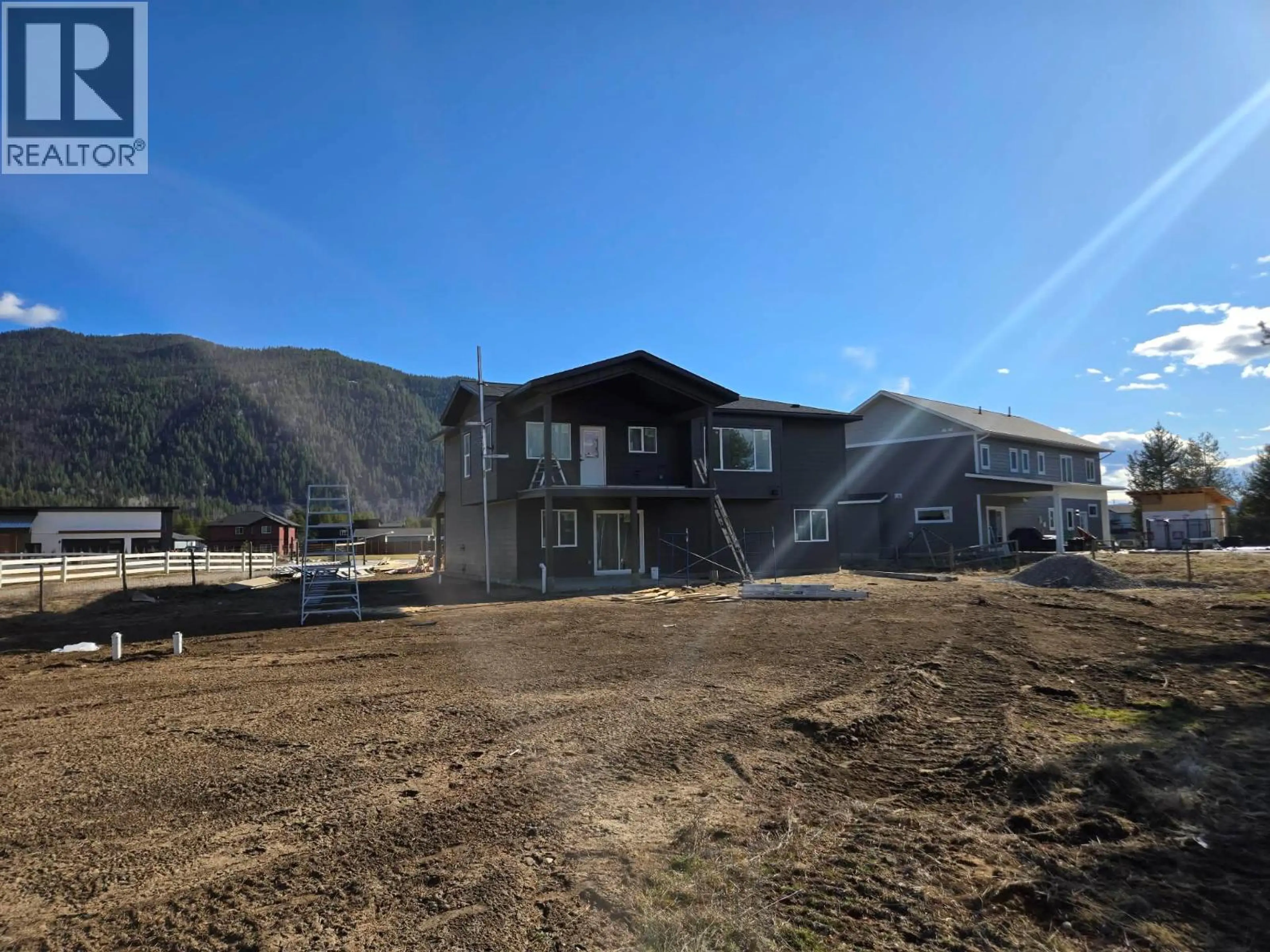 Property at 319 ELKVIEW TRAIL, Castlegar, BC