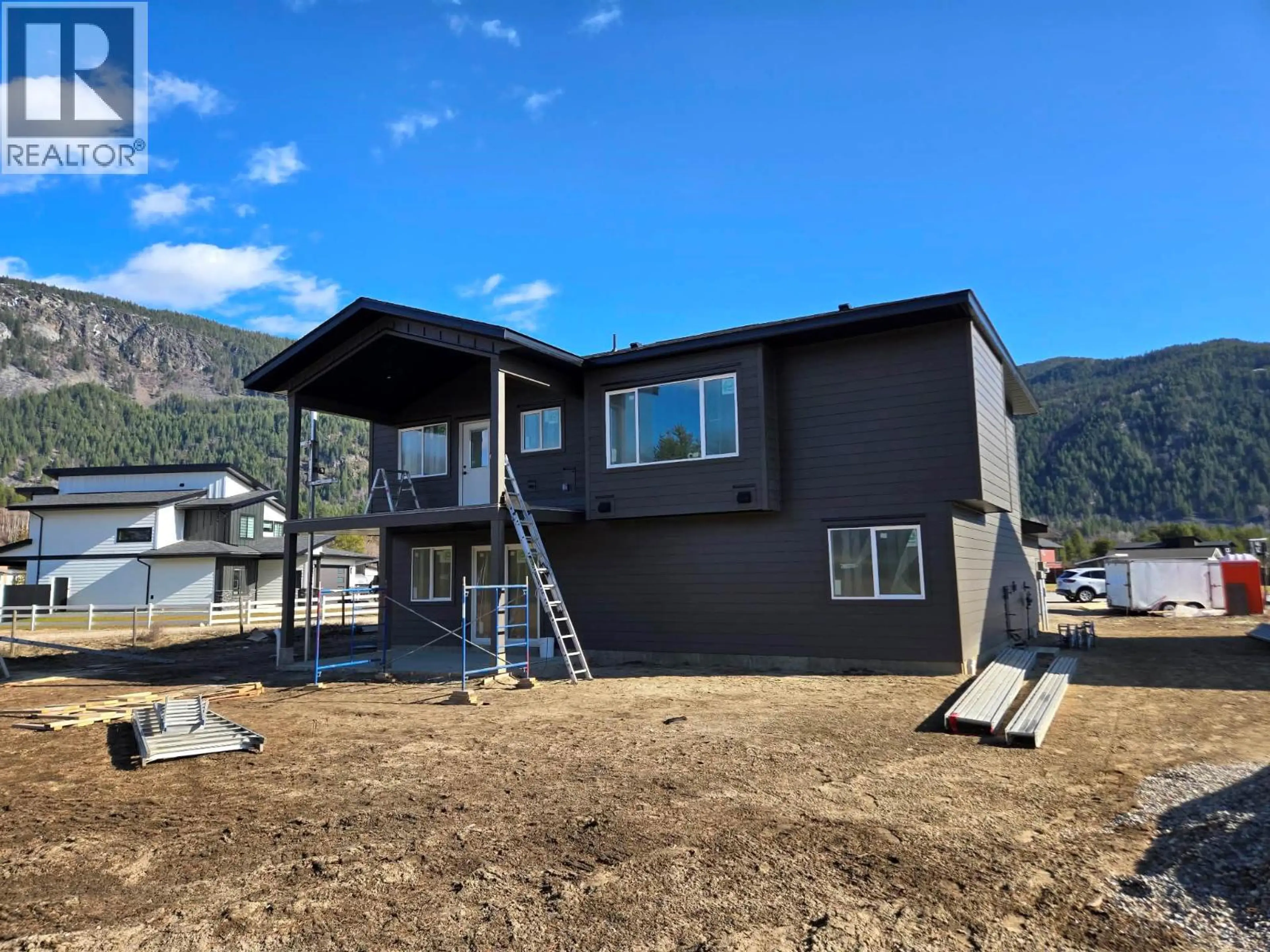 Property at 319 ELKVIEW TRAIL, Castlegar, BC