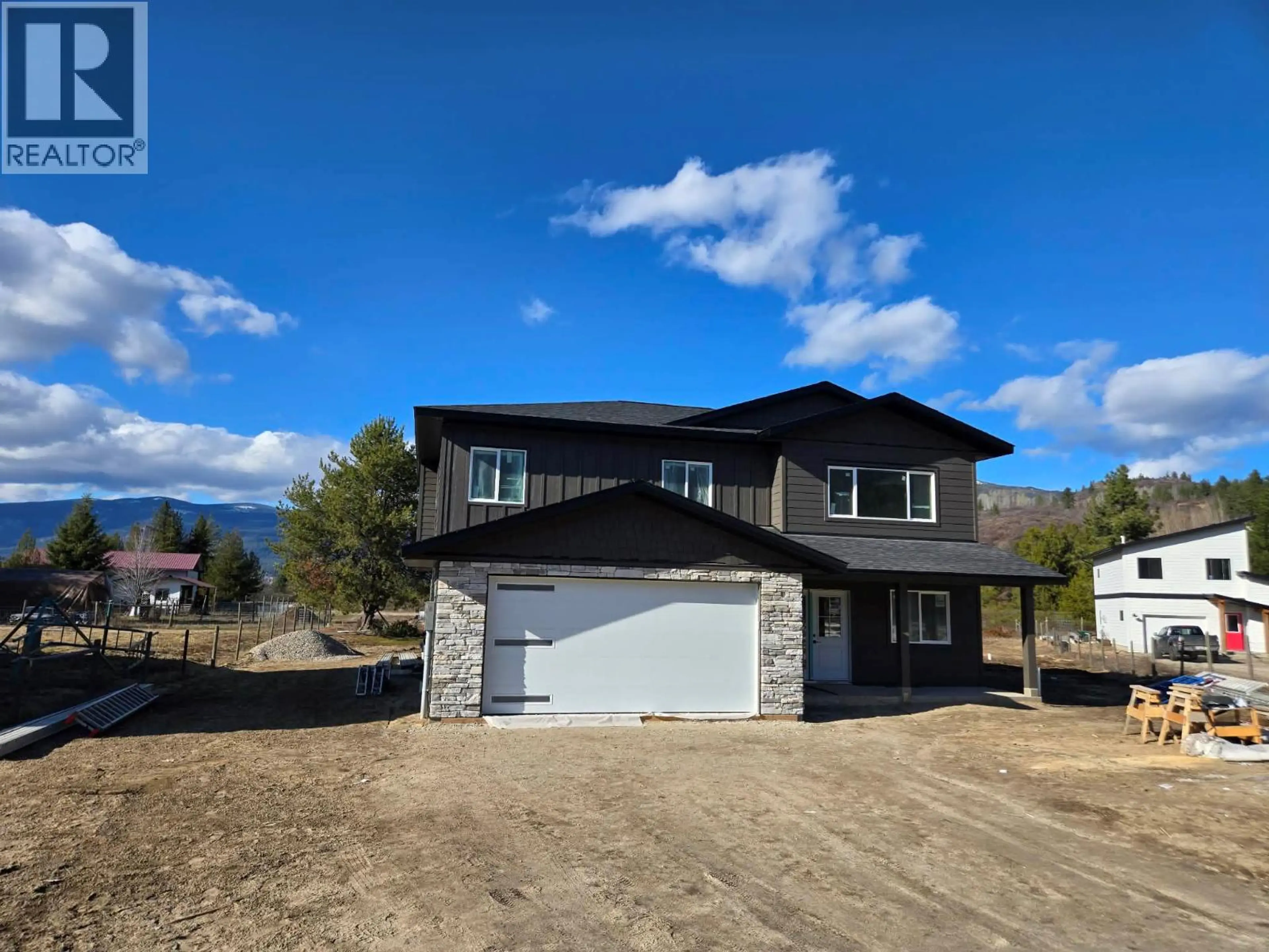 Property at 319 ELKVIEW TRAIL, Castlegar, BC