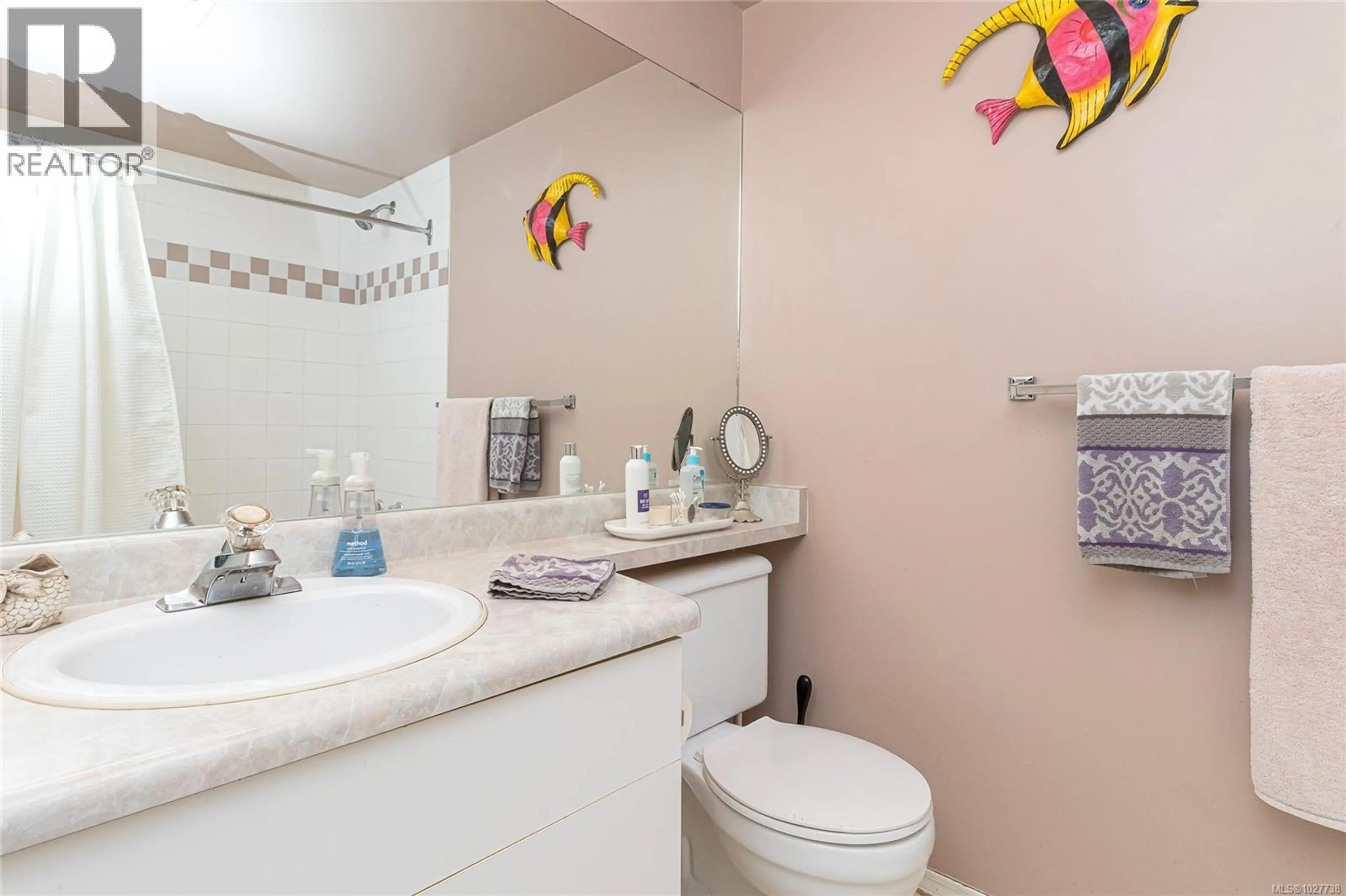 Property at #304 2511 QUADRA ST, Victoria, BC