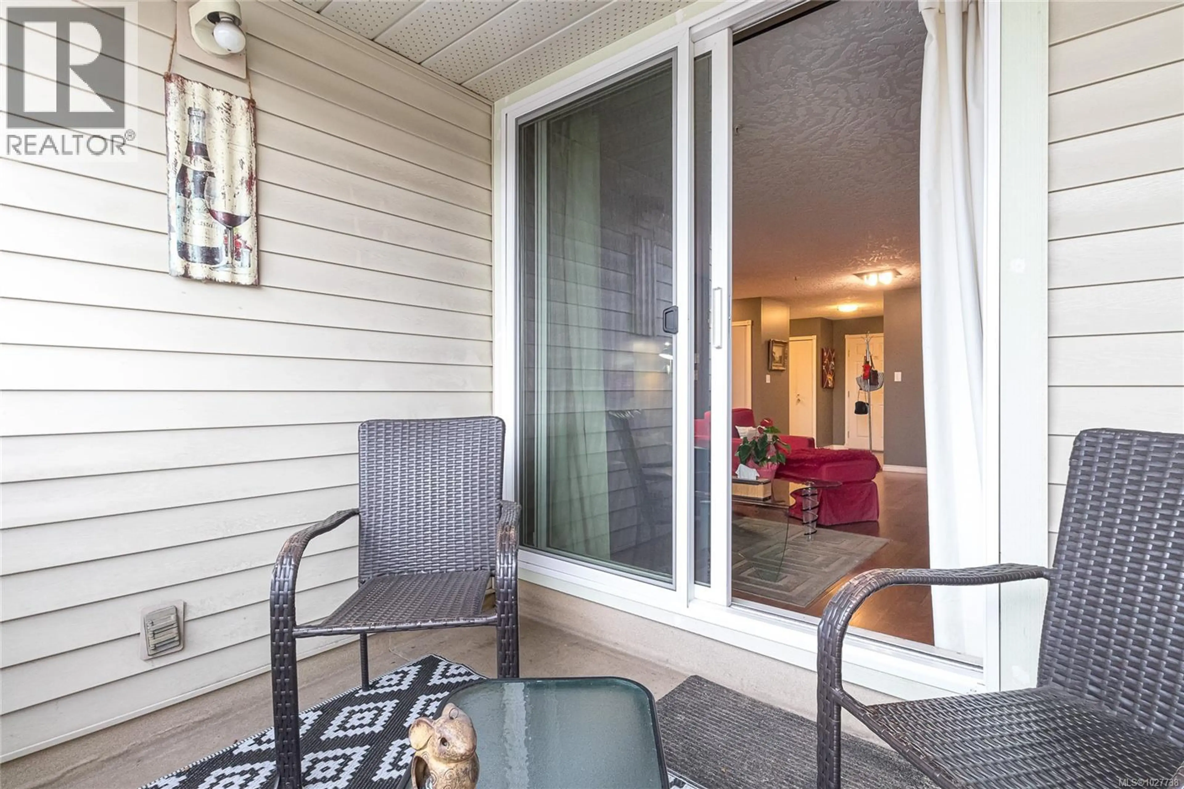 Property at #304 2511 QUADRA ST, Victoria, BC