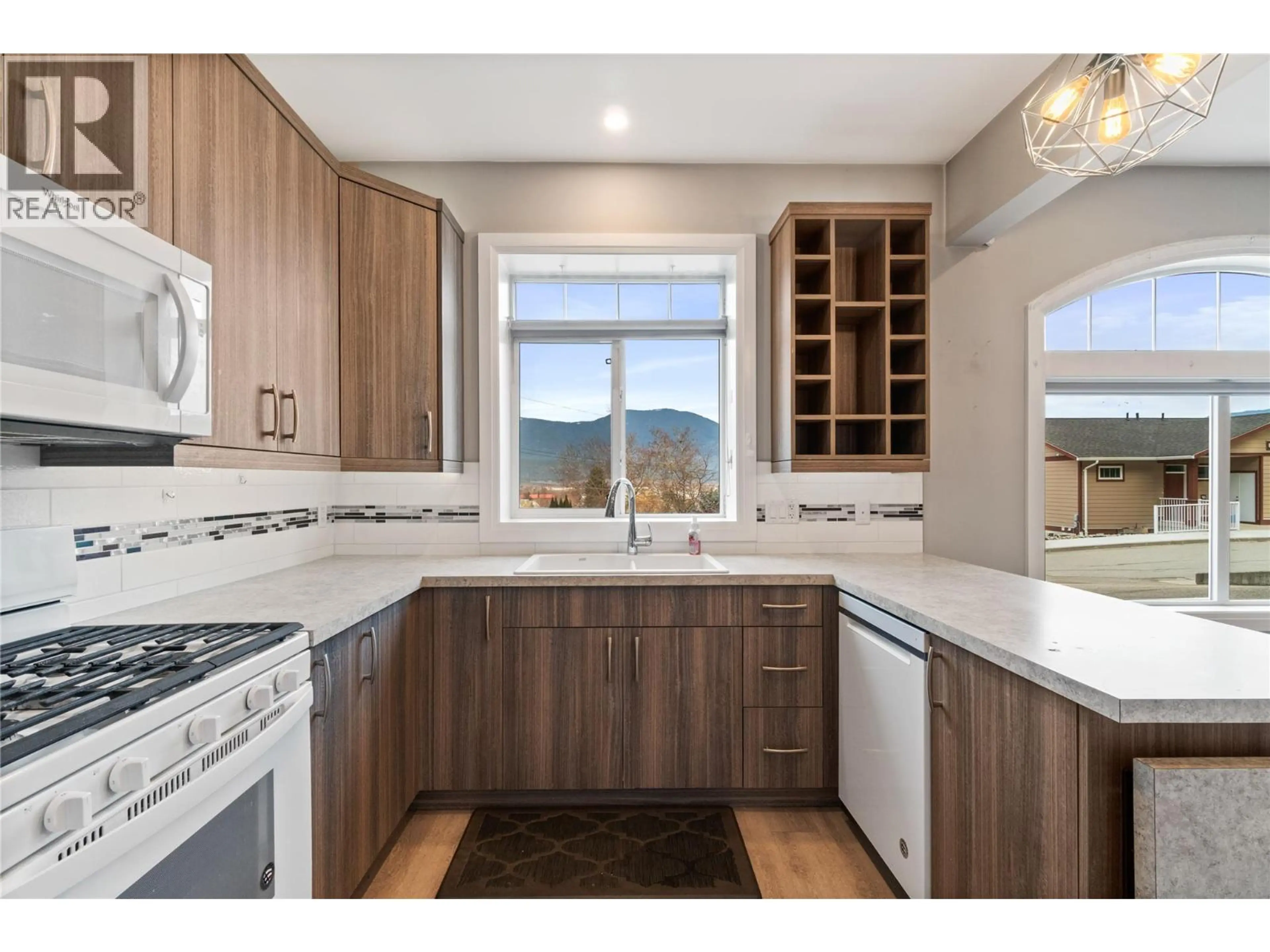 Property at #37 1070 1 STREET SE, Salmon Arm, BC